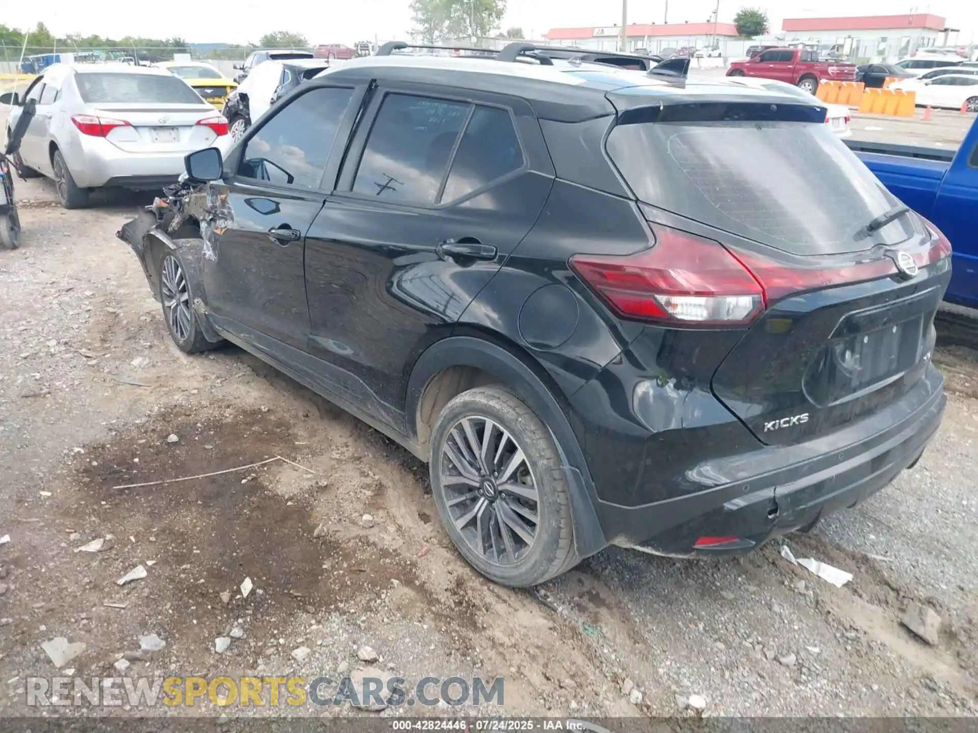3 Photograph of a damaged car 3N1CP5CV8ML494925 NISSAN KICKS 2021