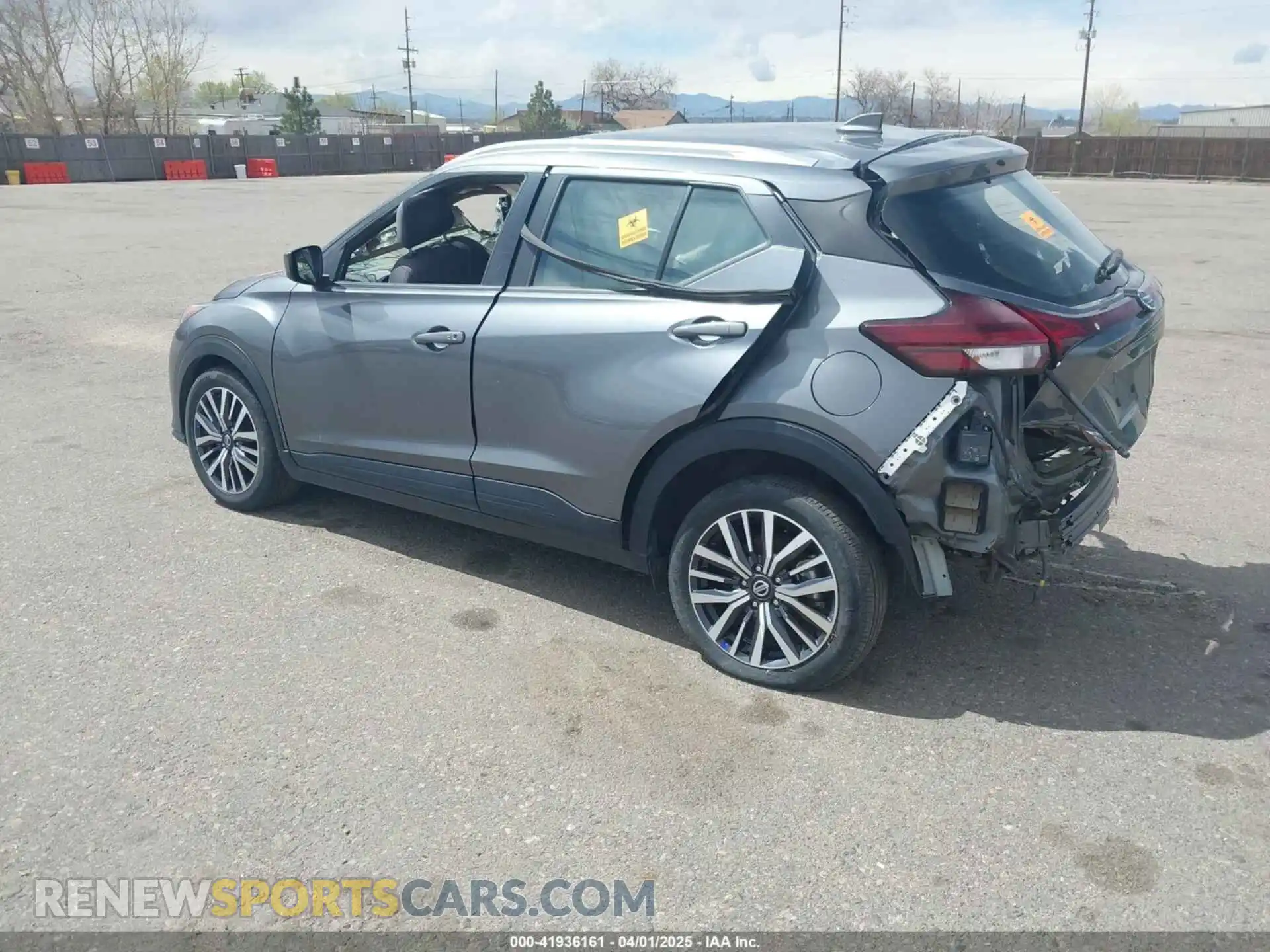 3 Photograph of a damaged car 3N1CP5CV8ML502280 NISSAN KICKS 2021