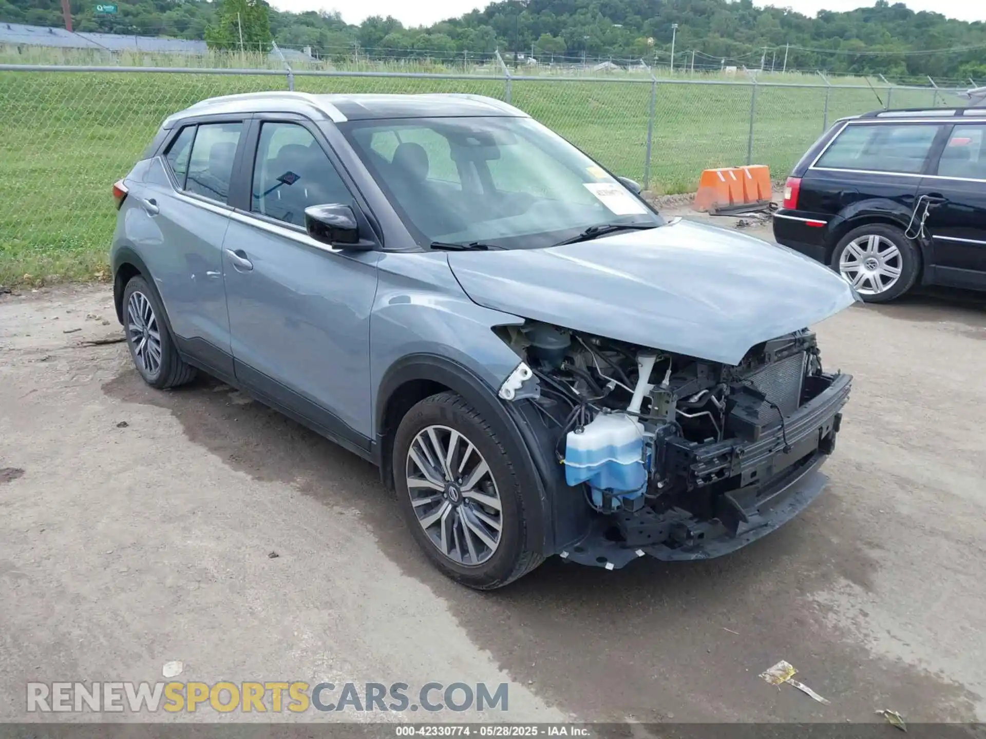 1 Photograph of a damaged car 3N1CP5CV8ML516728 NISSAN KICKS 2021