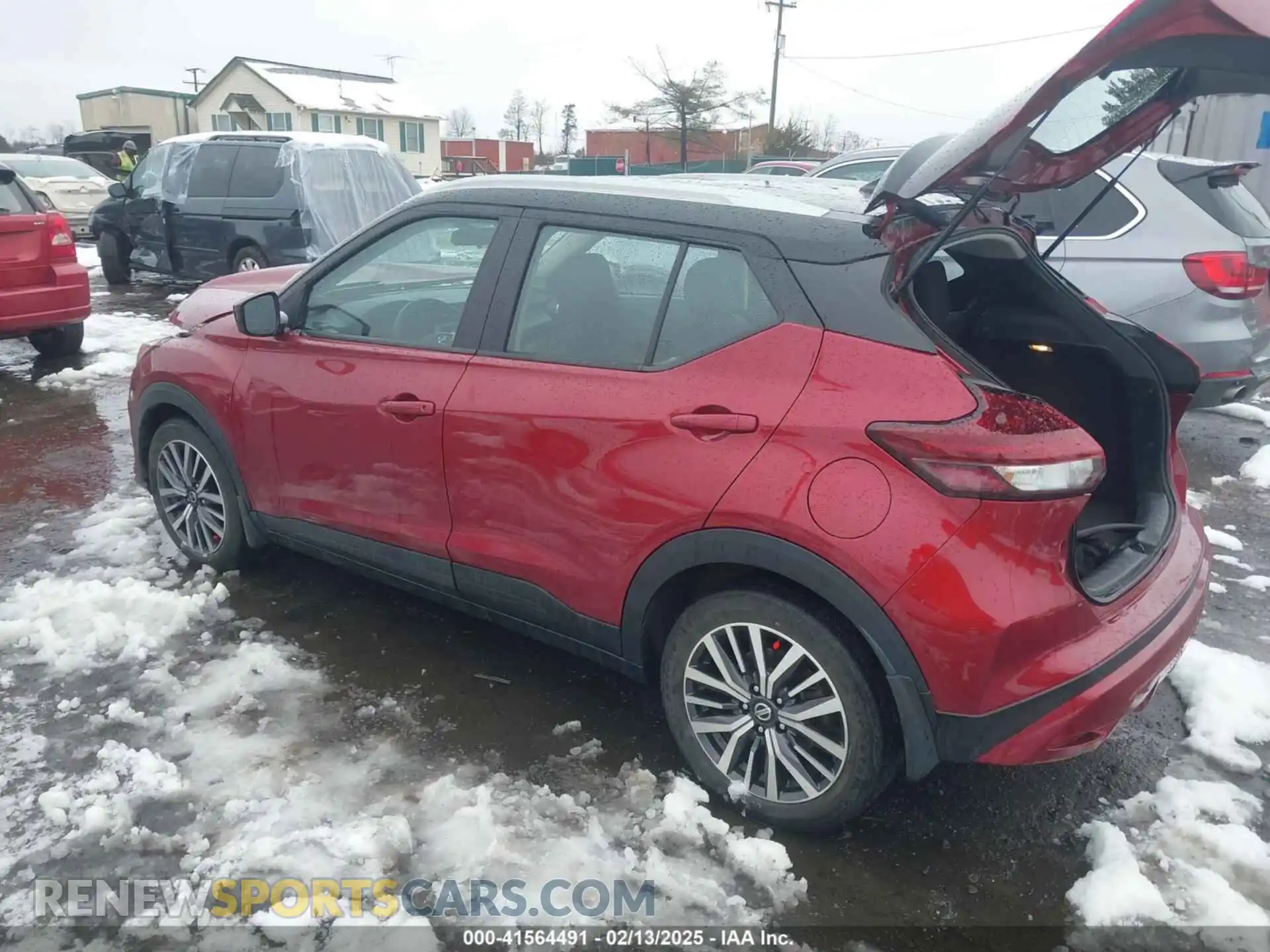 3 Photograph of a damaged car 3N1CP5CV8ML517653 NISSAN KICKS 2021