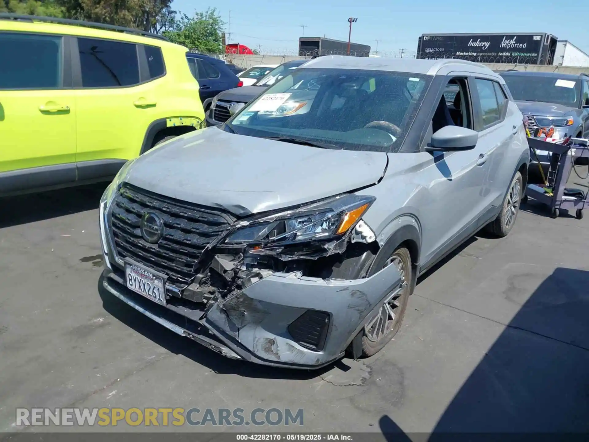 2 Photograph of a damaged car 3N1CP5CV8ML545257 NISSAN KICKS 2021