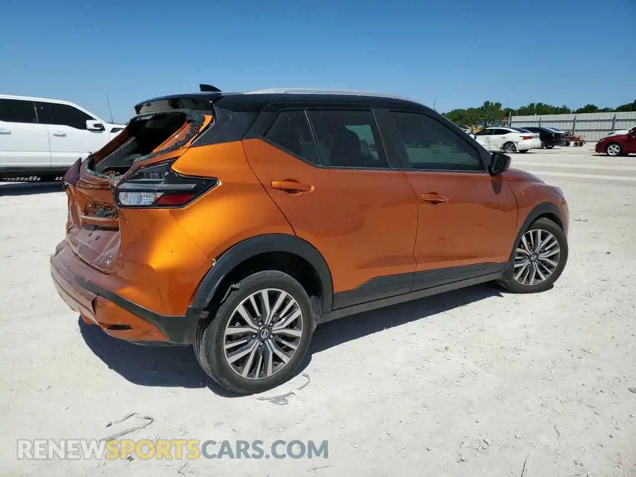 3 Photograph of a damaged car 3N1CP5CV8ML556548 NISSAN KICKS 2021