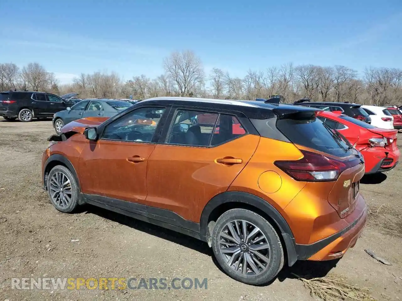 2 Photograph of a damaged car 3N1CP5CV8ML562737 NISSAN KICKS 2021