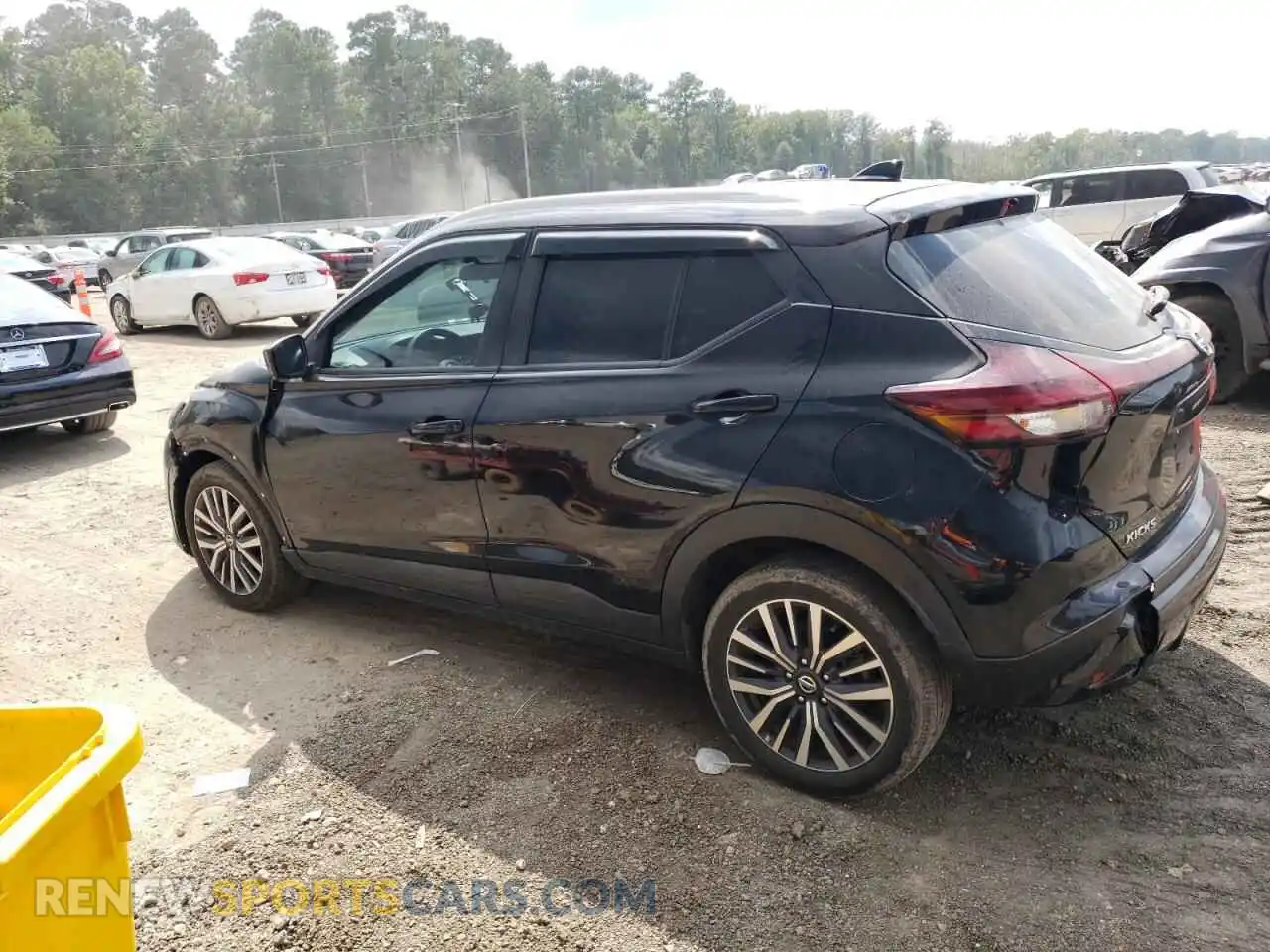 2 Photograph of a damaged car 3N1CP5CV9ML531769 NISSAN KICKS 2021