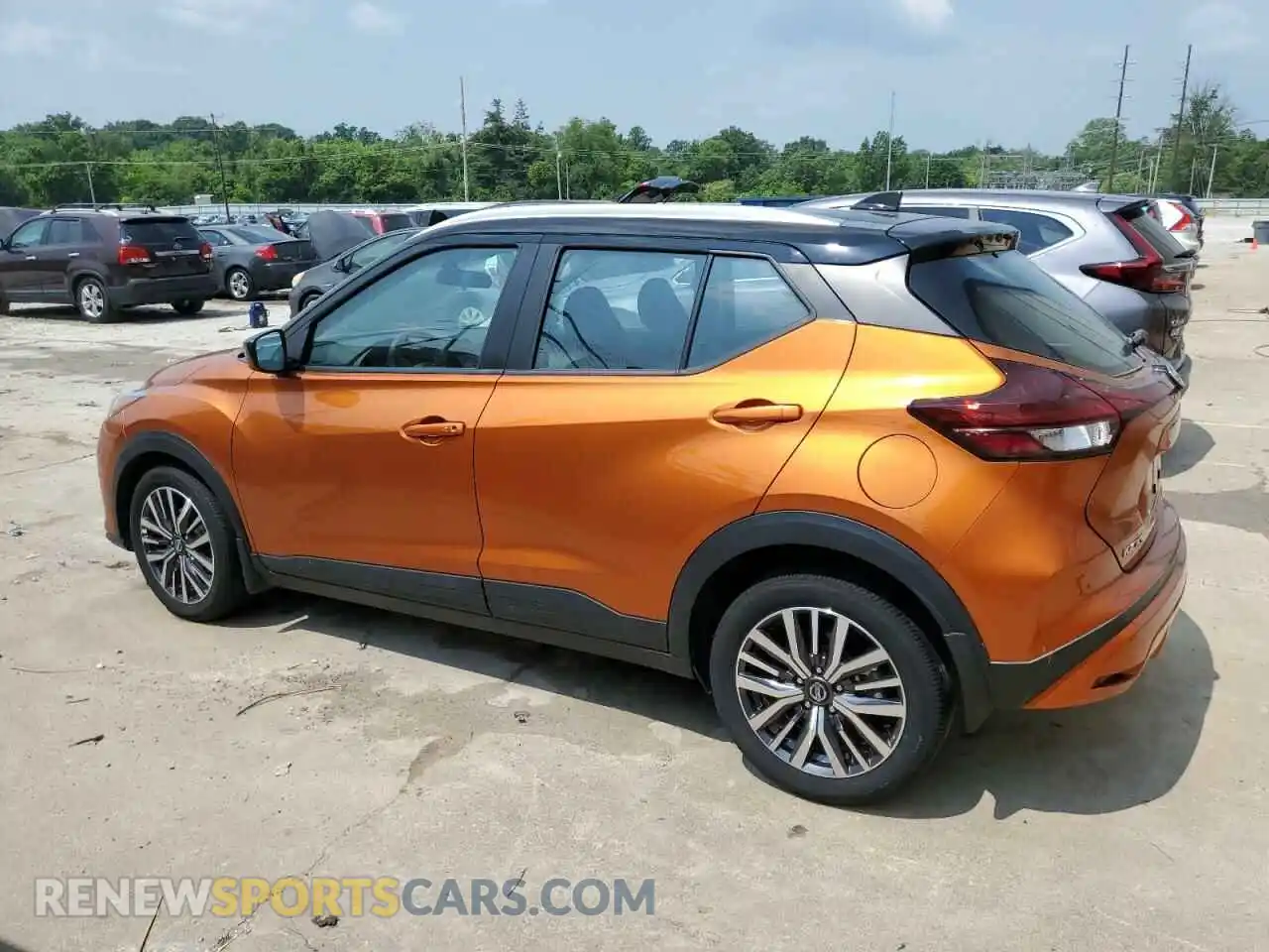 2 Photograph of a damaged car 3N1CP5CVXML495672 NISSAN KICKS 2021