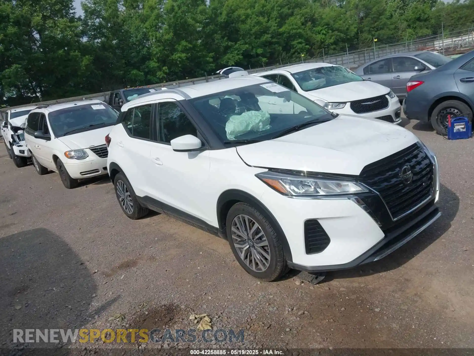 1 Photograph of a damaged car 3N1CP5CVXML501079 NISSAN KICKS 2021