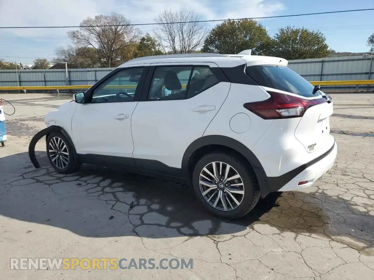 2 Photograph of a damaged car 3N1CP5CVXML514124 NISSAN KICKS 2021
