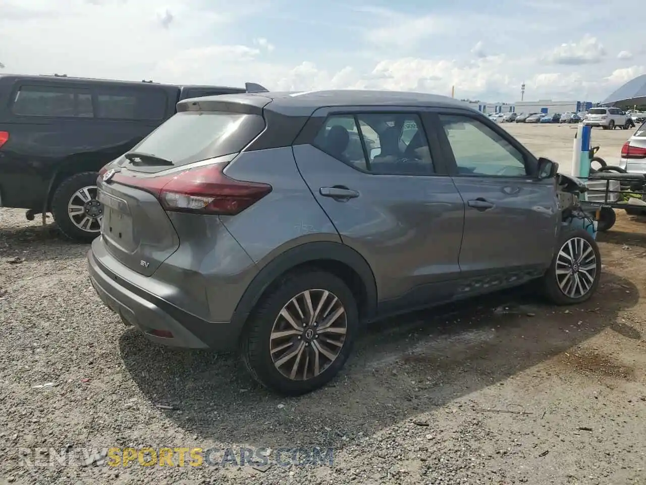 3 Photograph of a damaged car 3N1CP5CVXML533790 NISSAN KICKS 2021
