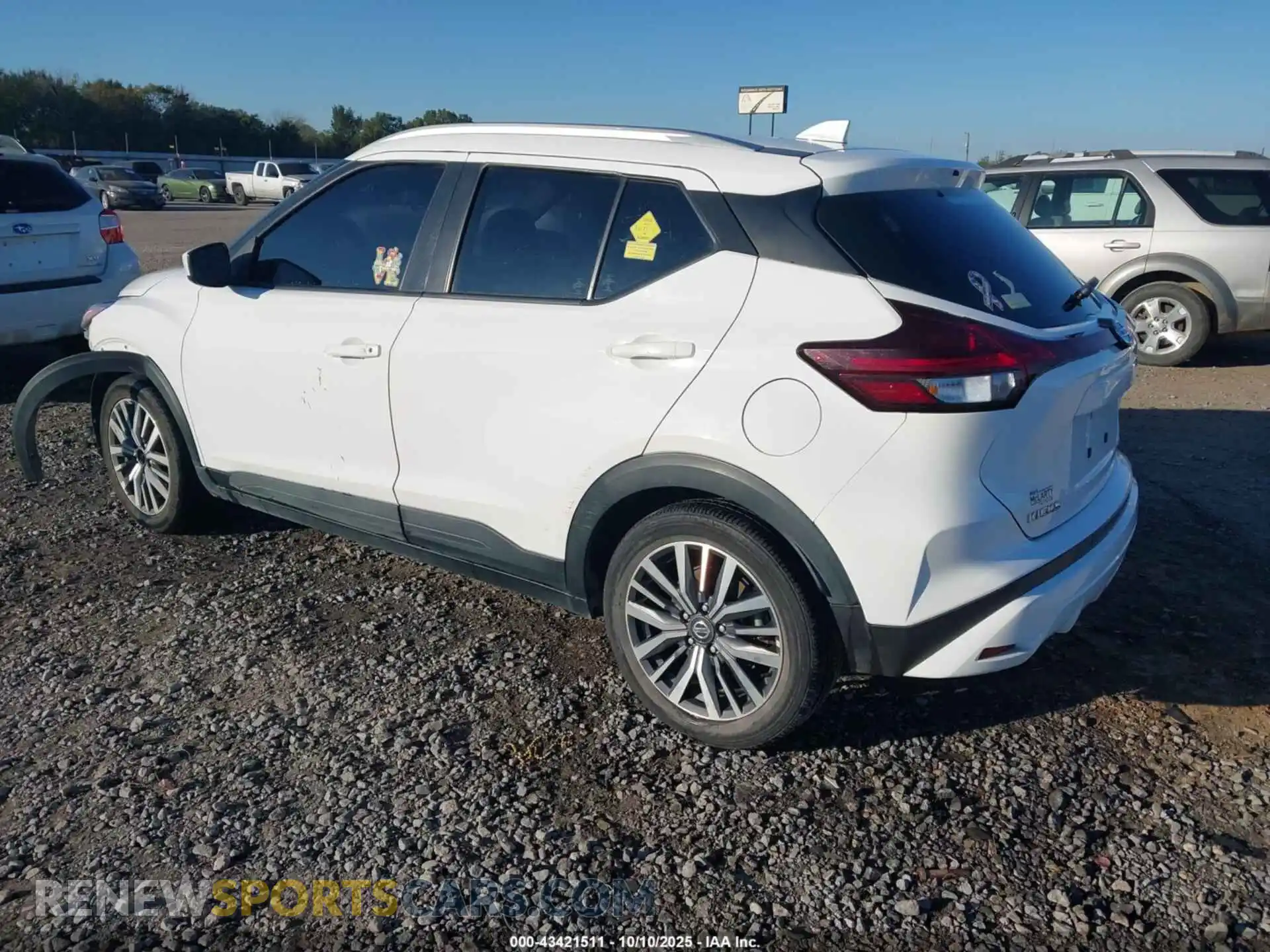 3 Photograph of a damaged car 3N1CP5CVXML534664 NISSAN KICKS 2021