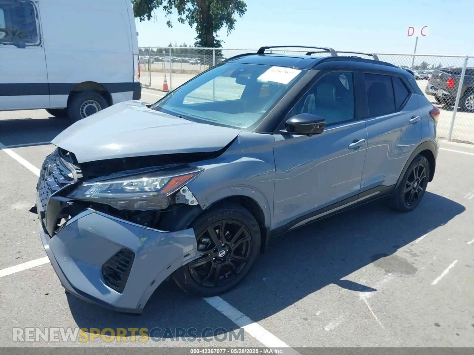 2 Photograph of a damaged car 3N1CP5DV0ML490334 NISSAN KICKS 2021