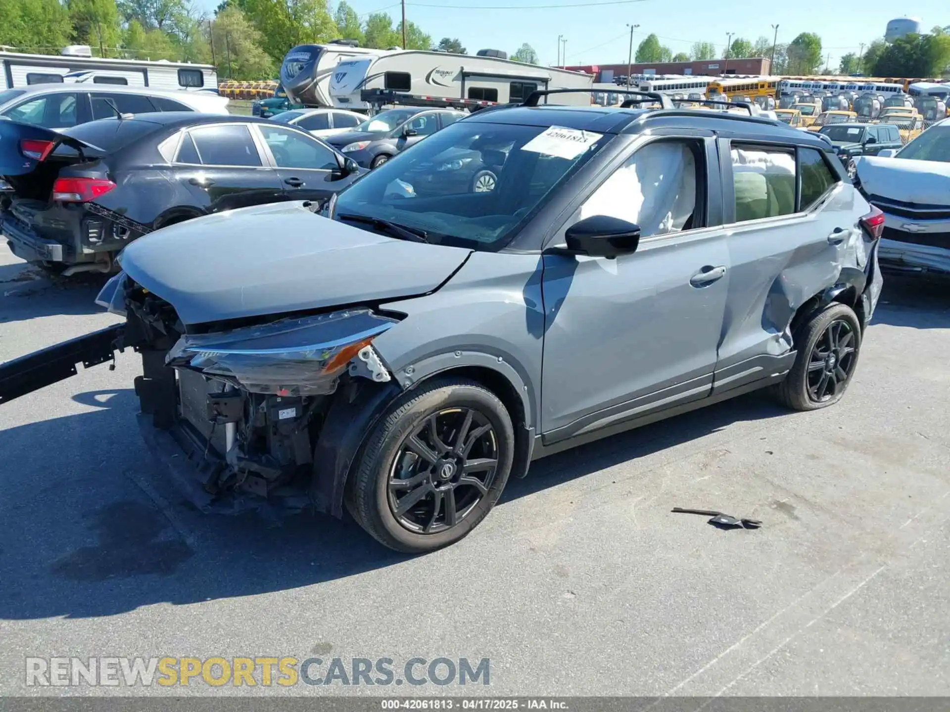 2 Photograph of a damaged car 3N1CP5DV0ML510825 NISSAN KICKS 2021