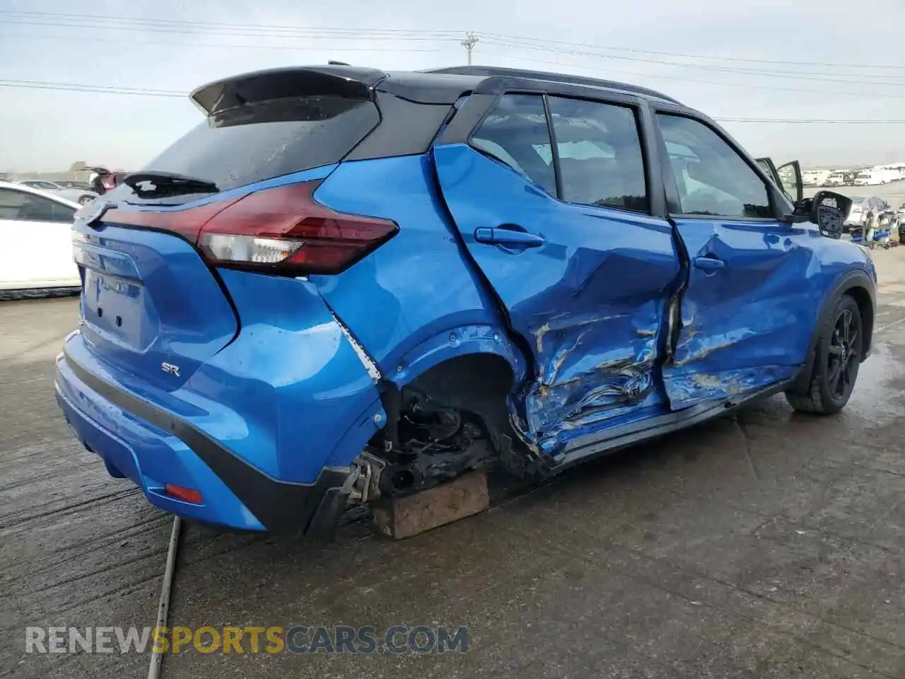 3 Photograph of a damaged car 3N1CP5DV0ML560690 NISSAN KICKS 2021