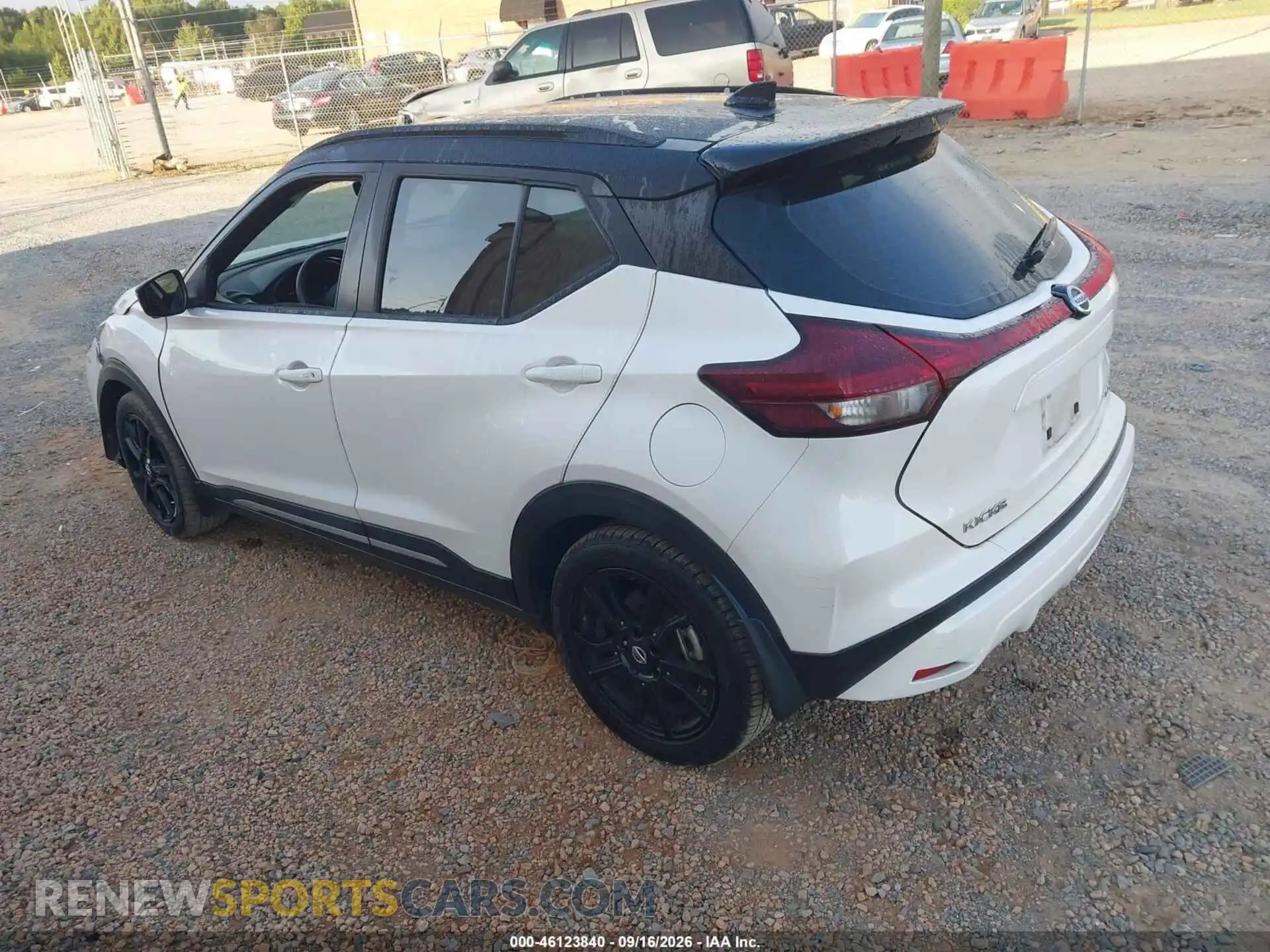 3 Photograph of a damaged car 3N1CP5DV2ML478413 NISSAN KICKS 2021