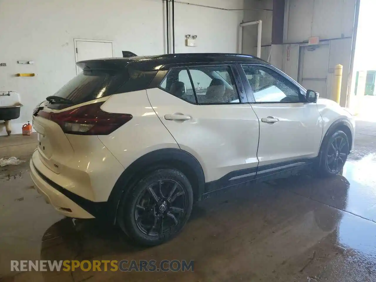 3 Photograph of a damaged car 3N1CP5DV4ML511959 NISSAN KICKS 2021