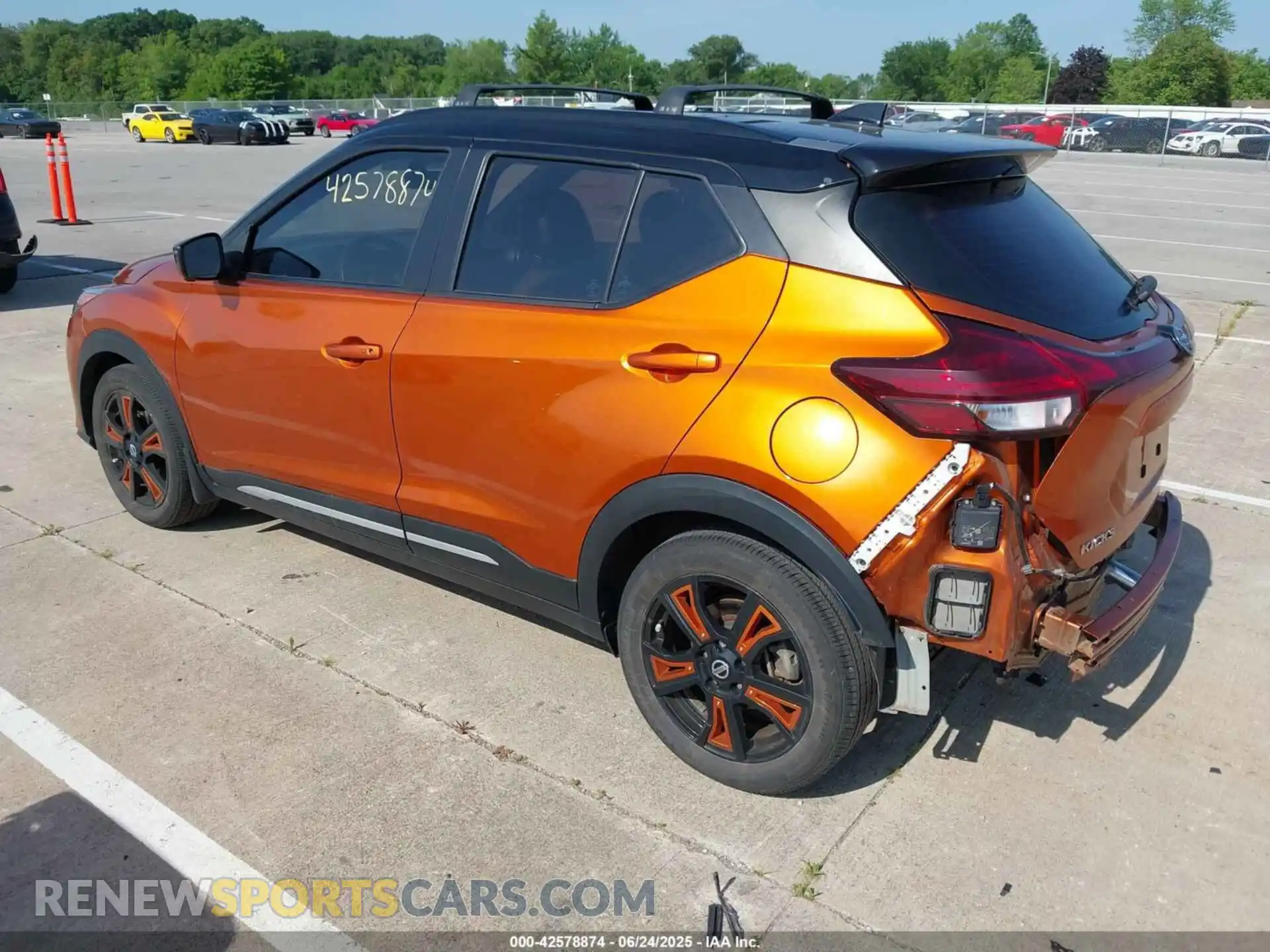 3 Photograph of a damaged car 3N1CP5DV4ML537090 NISSAN KICKS 2021