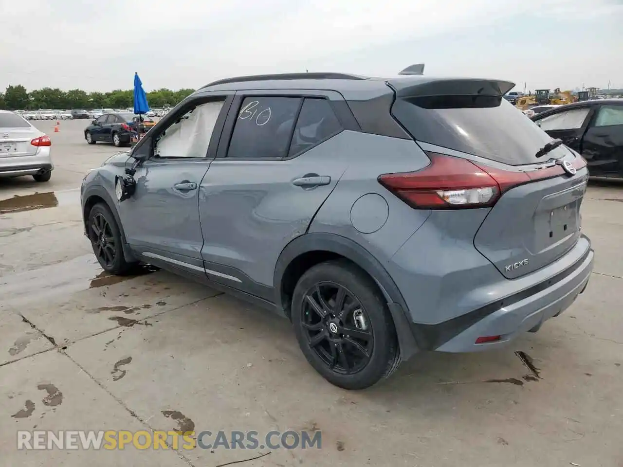2 Photograph of a damaged car 3N1CP5DV4ML563687 NISSAN KICKS 2021