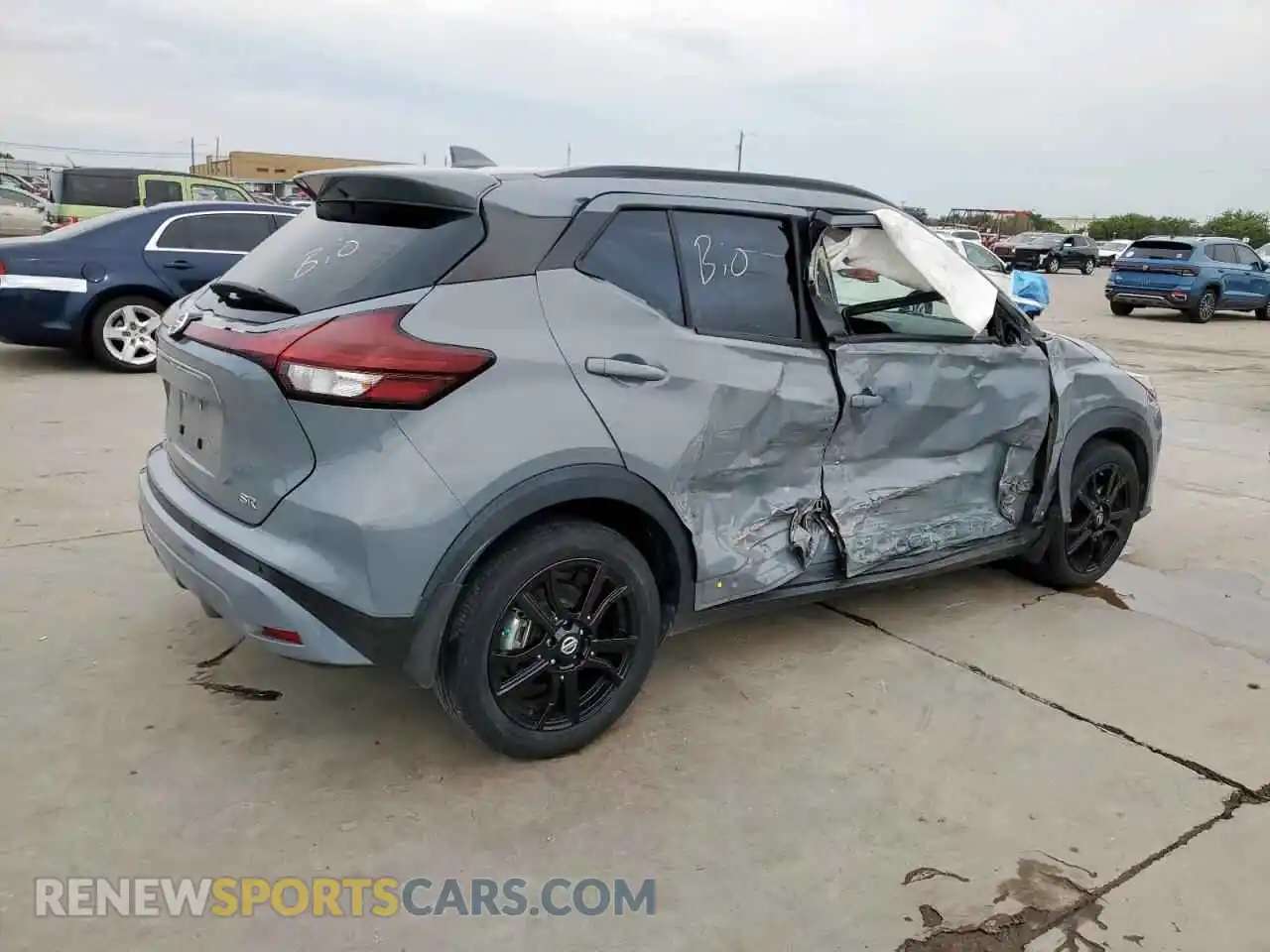 3 Photograph of a damaged car 3N1CP5DV4ML563687 NISSAN KICKS 2021