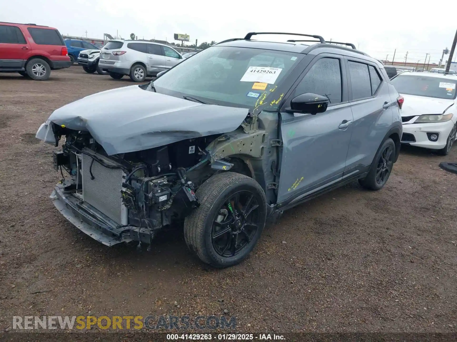2 Photograph of a damaged car 3N1CP5DV6ML486904 NISSAN KICKS 2021