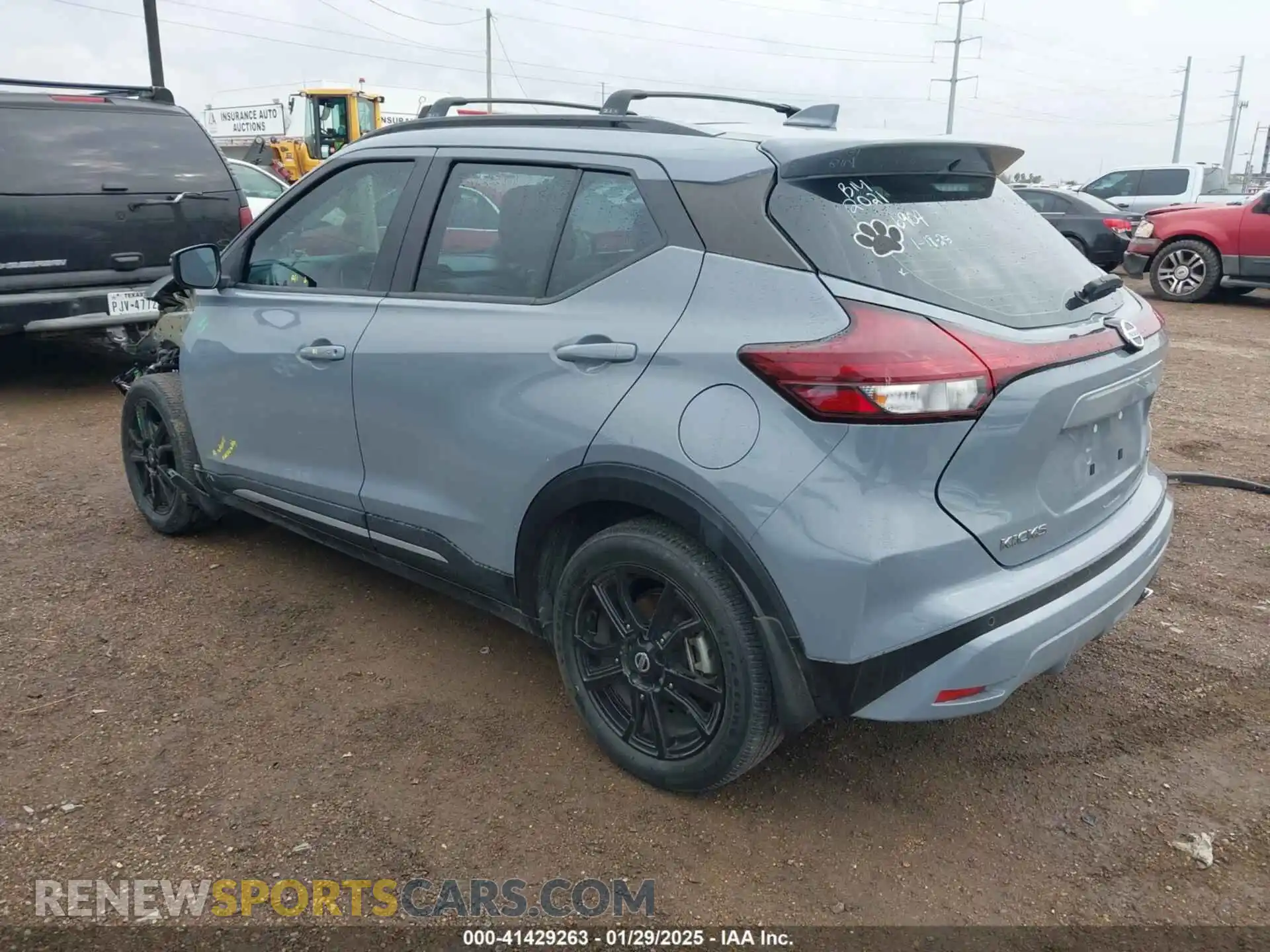 3 Photograph of a damaged car 3N1CP5DV6ML486904 NISSAN KICKS 2021
