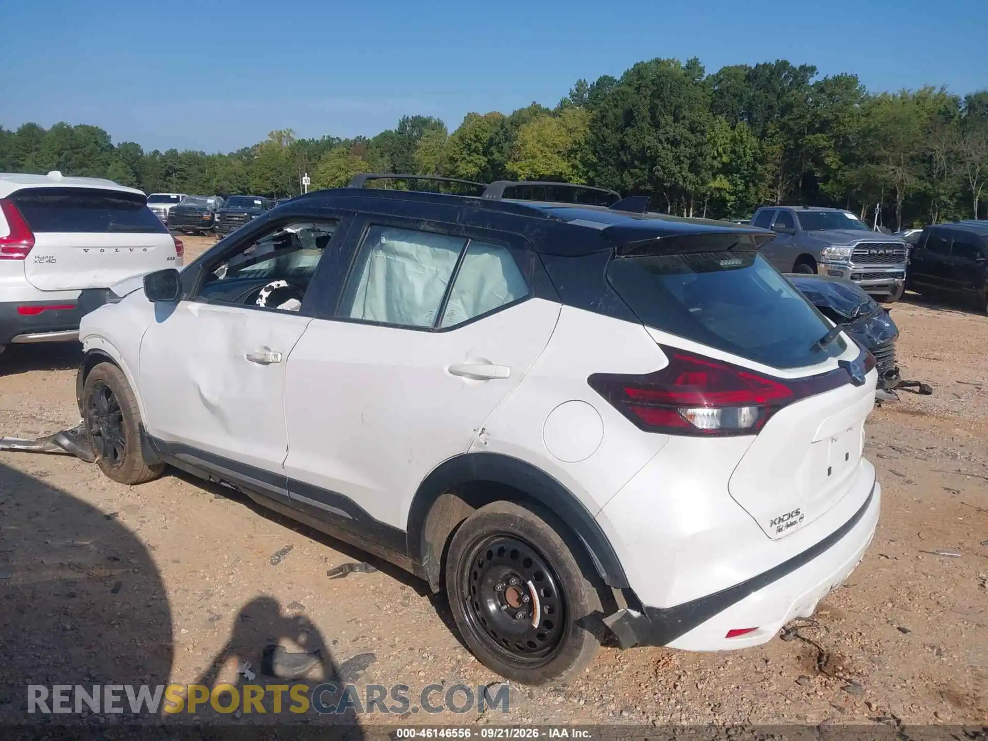 3 Photograph of a damaged car 3N1CP5DV6ML541318 NISSAN KICKS 2021