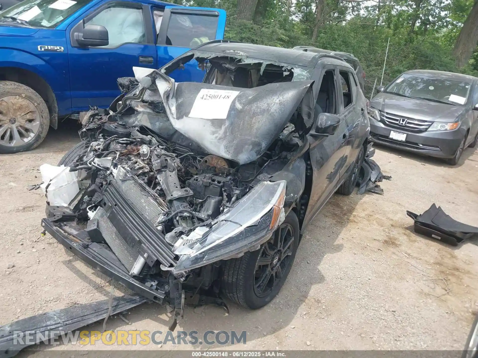 2 Photograph of a damaged car 3N1CP5DV8ML520857 NISSAN KICKS 2021