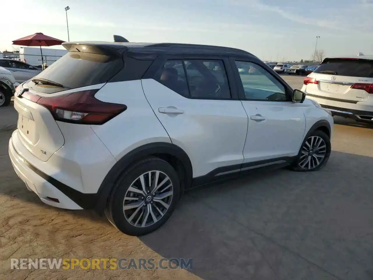 3 Photograph of a damaged car 3N1CP5DV9ML473970 NISSAN KICKS 2021