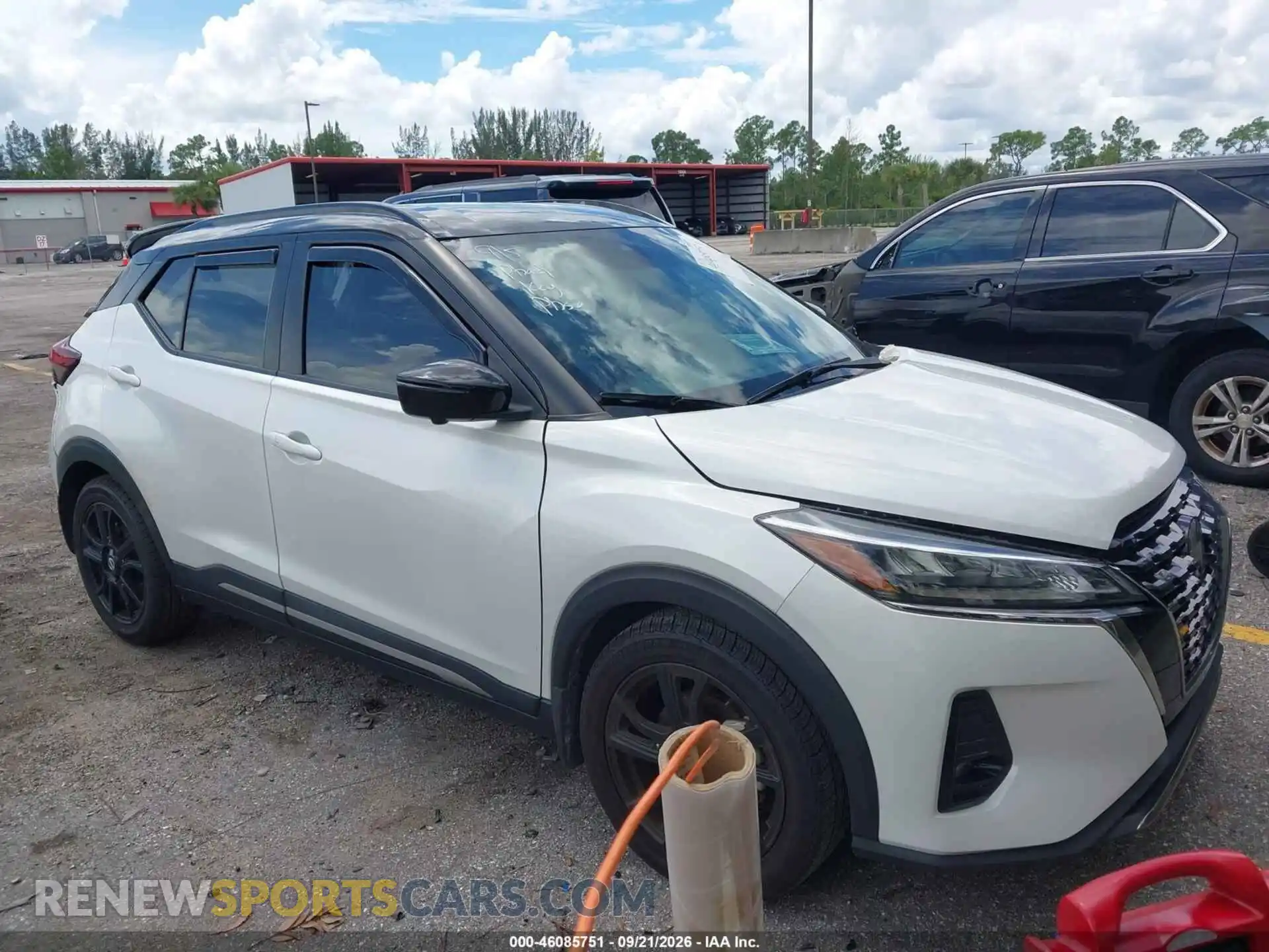 1 Photograph of a damaged car 3N1CP5DV9ML525100 NISSAN KICKS 2021