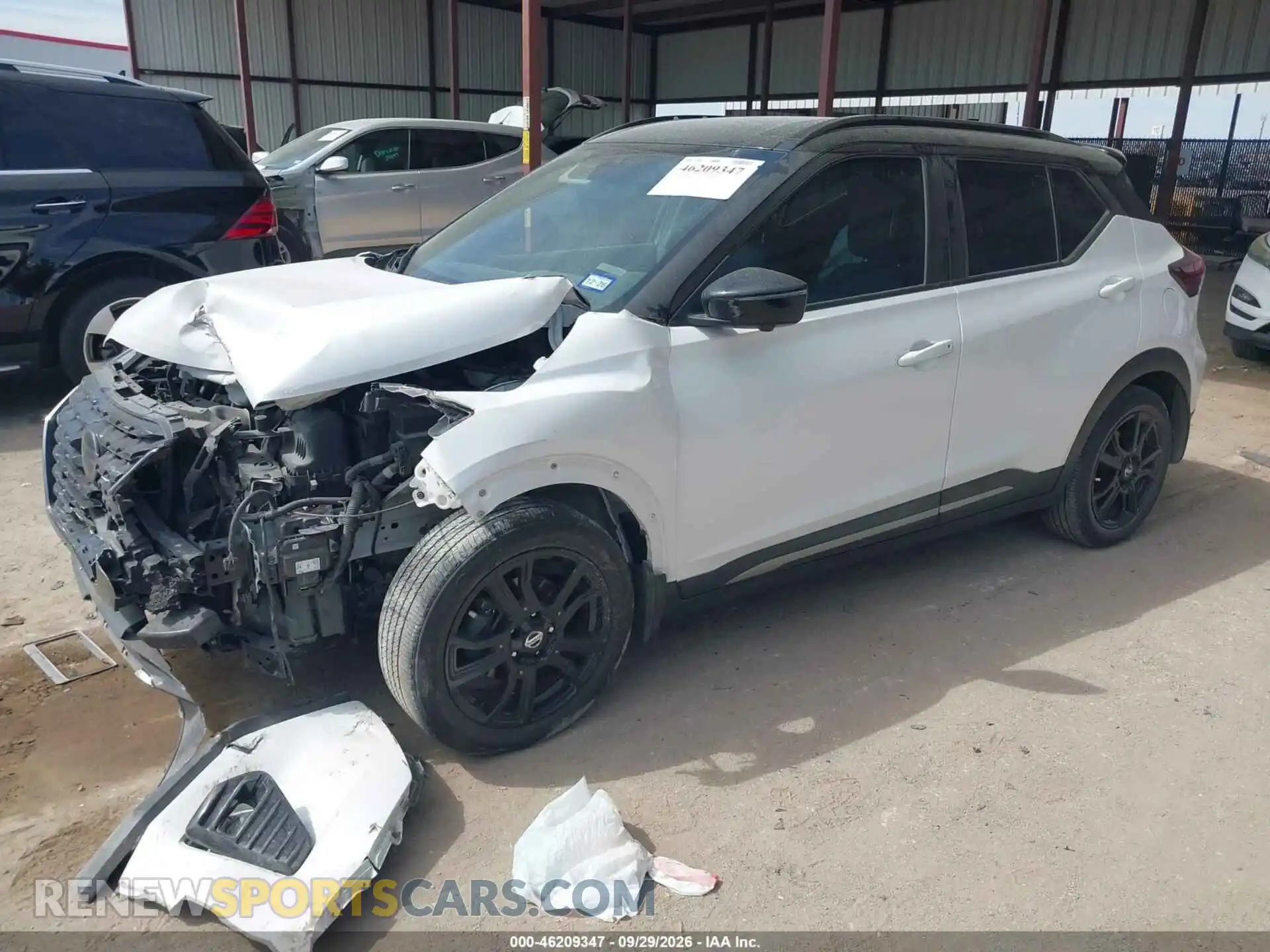 2 fotografías del automóvil dañado 3N1CP5DV9ML560767 NISSAN KICKS 2021