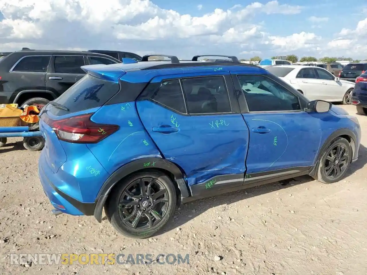3 Photograph of a damaged car 3N1CP5DVXML502313 NISSAN KICKS 2021