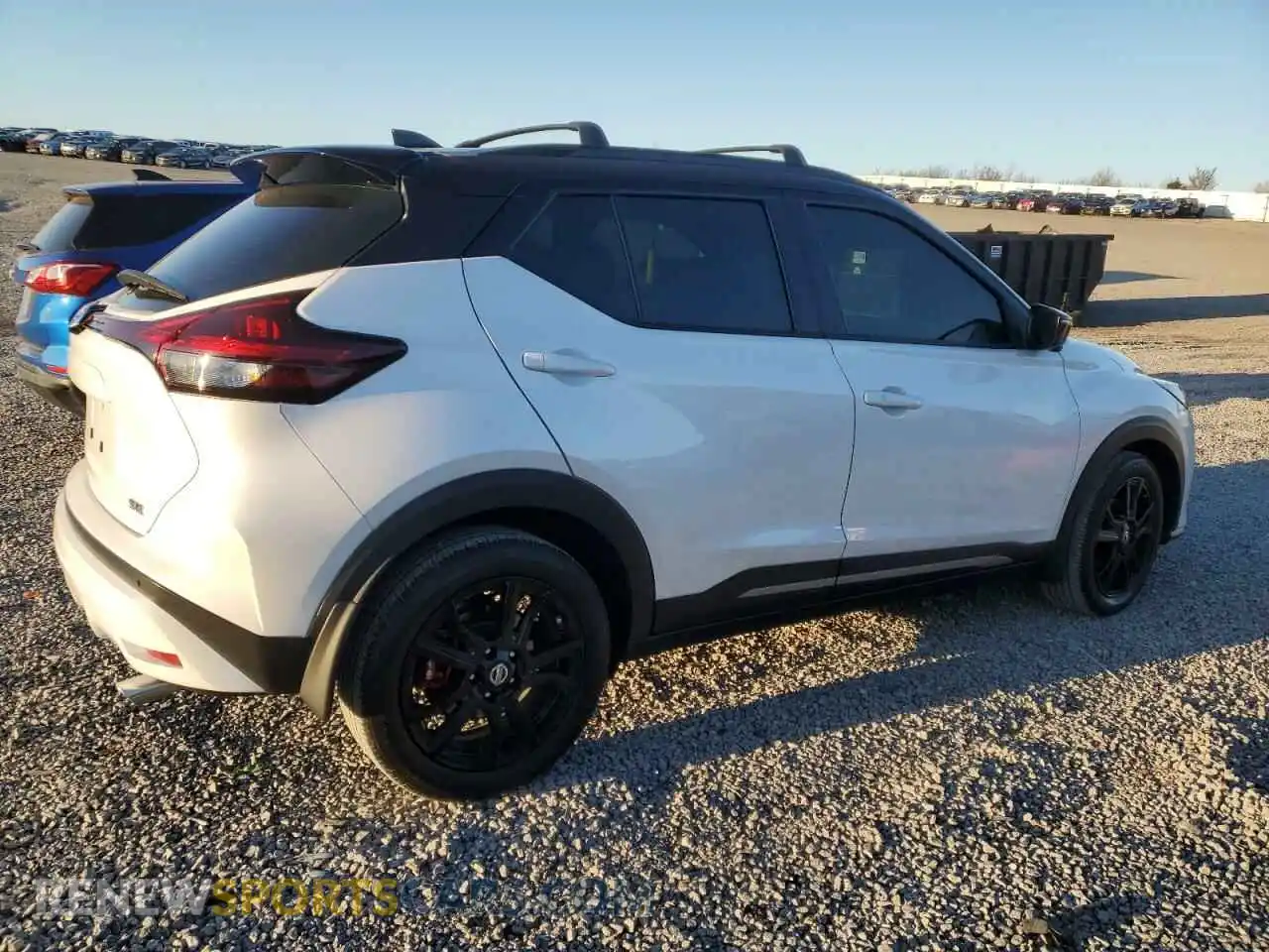 3 Photograph of a damaged car 3N1CP5DVXML559692 NISSAN KICKS 2021