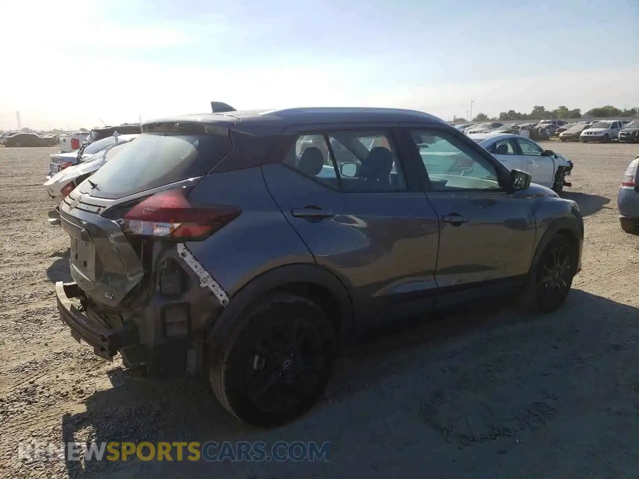 3 fotografías del automóvil dañado 3N1CP5CV4NL530465 NISSAN KICKS 2022