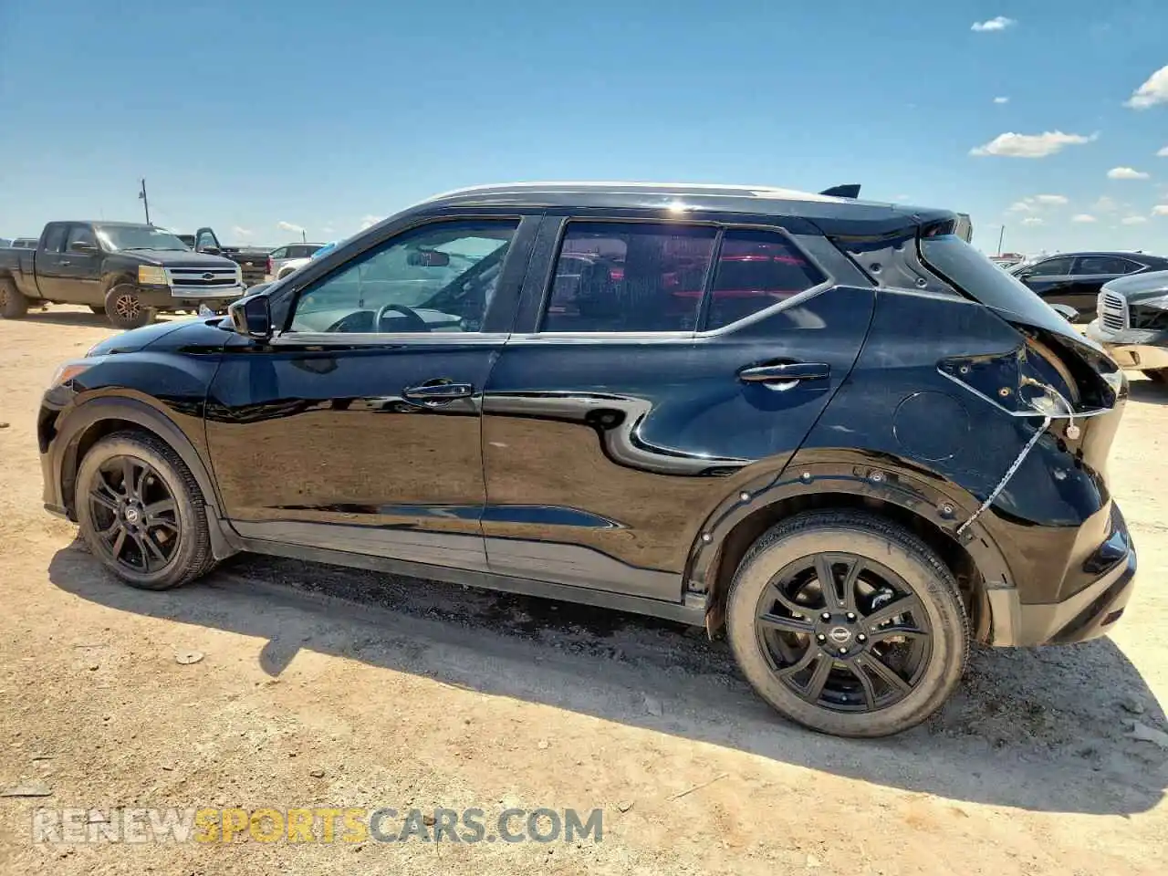 2 Photograph of a damaged car 3N1CP5CV7NL479642 NISSAN KICKS 2022