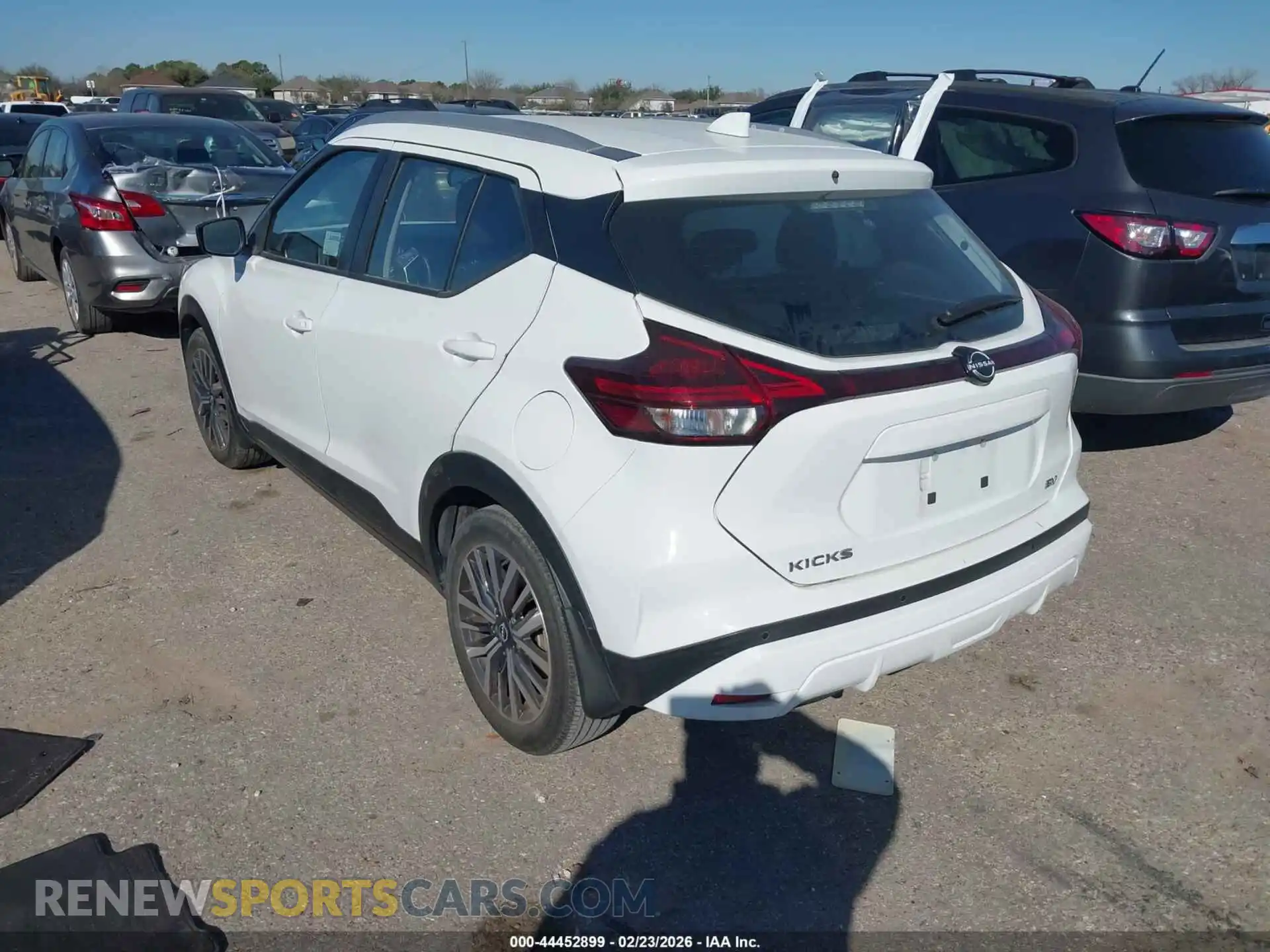 3 fotografías del automóvil dañado 3N1CP5CV7NL486316 NISSAN KICKS 2022