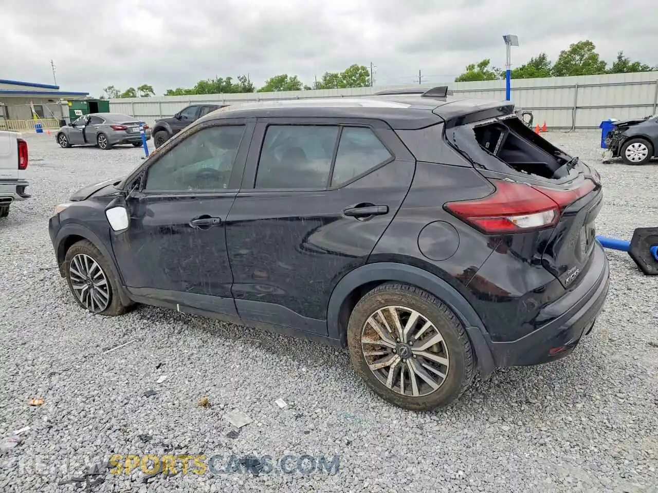 2 Photograph of a damaged car 3N1CP5CV8NL514642 NISSAN KICKS 2022