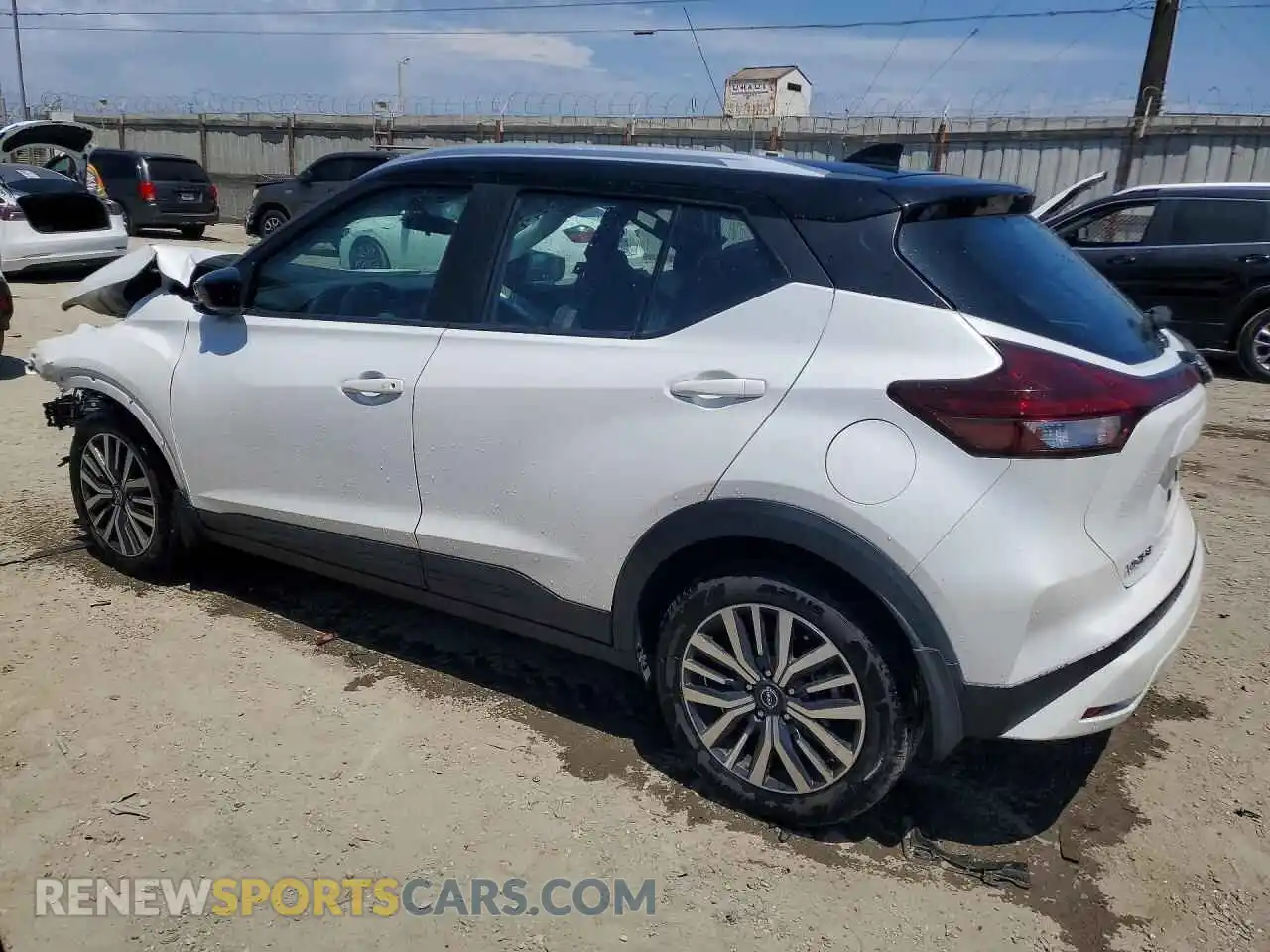 2 fotografías del automóvil dañado 3N1CP5CVXNL513122 NISSAN KICKS 2022