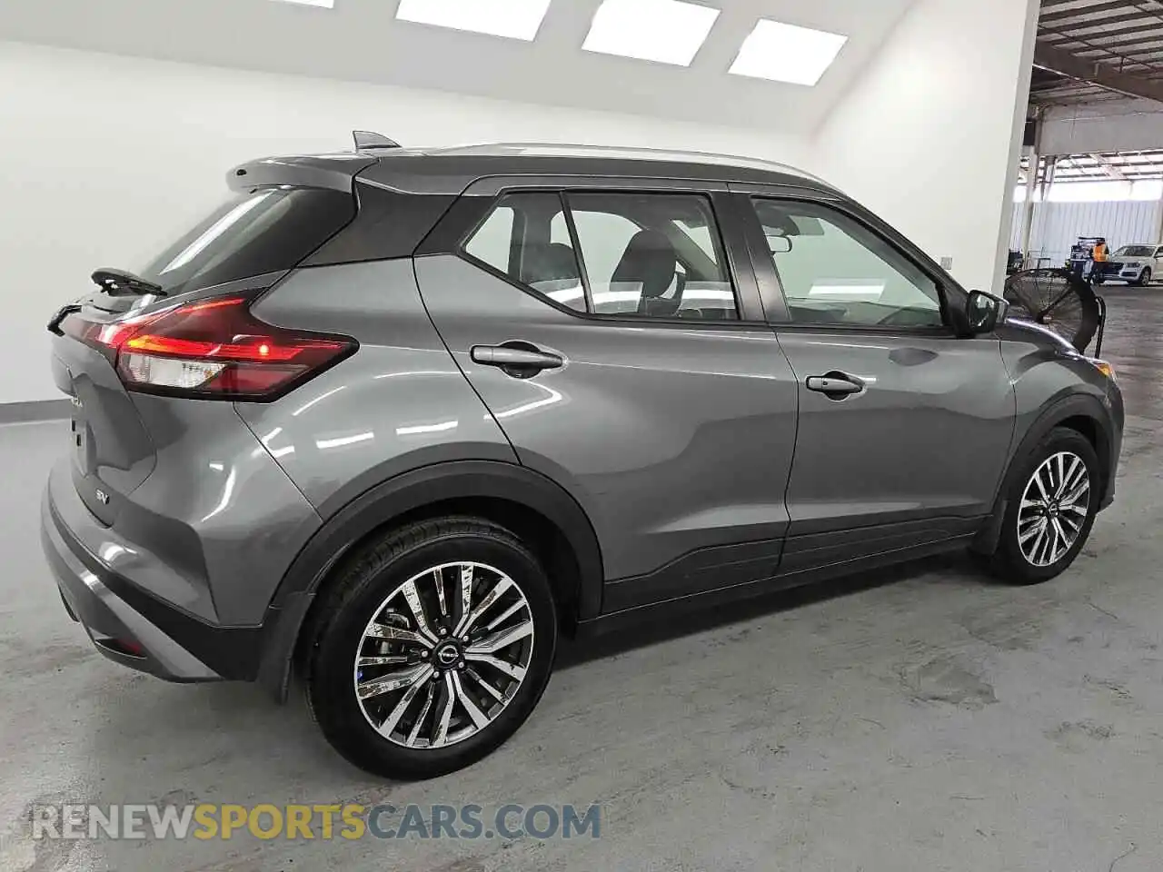 3 fotografías del automóvil dañado 3N1CP5CV1PL505669 NISSAN KICKS 2023