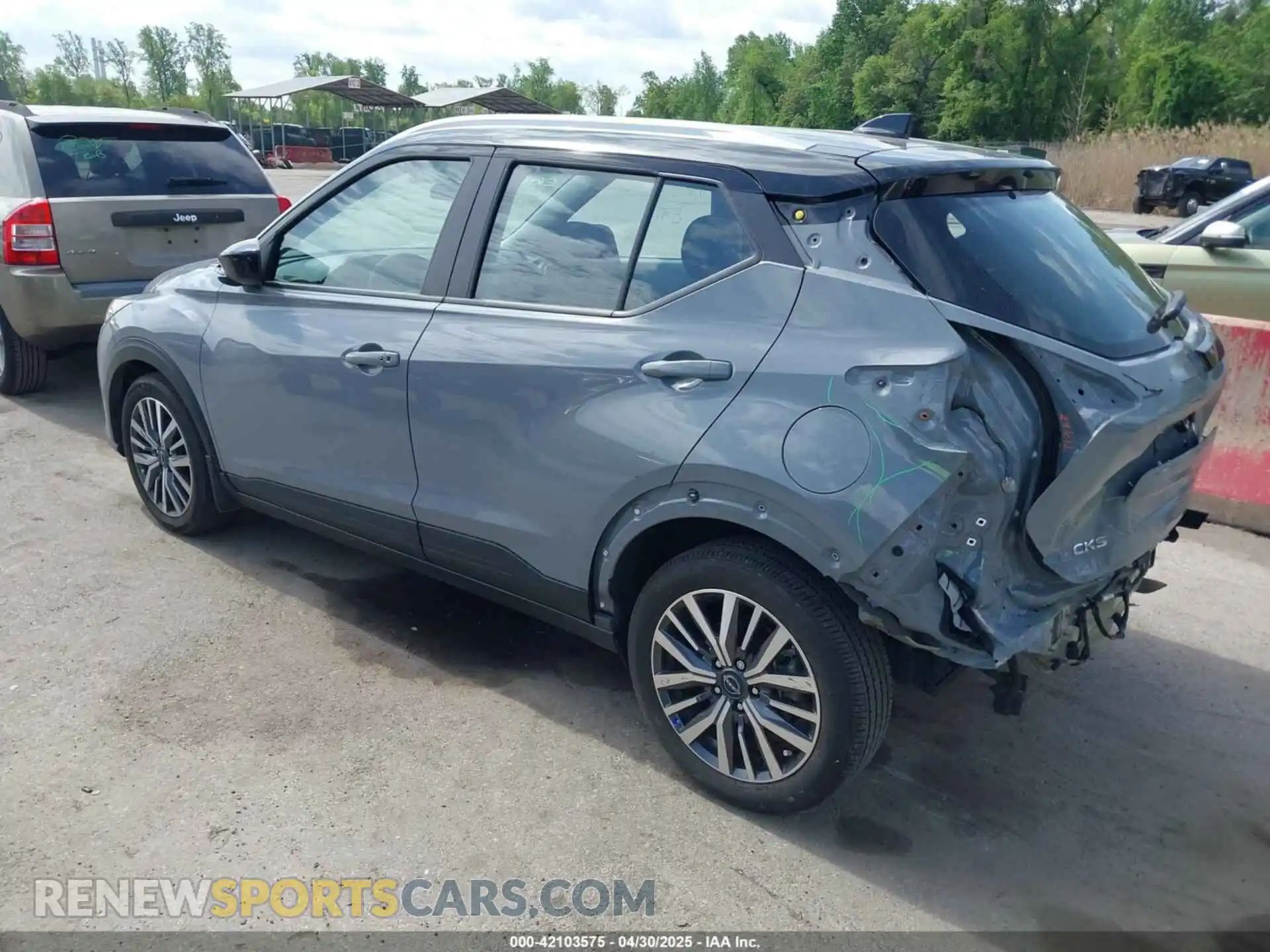 3 Photograph of a damaged car 3N1CP5CV1PL525243 NISSAN KICKS 2023