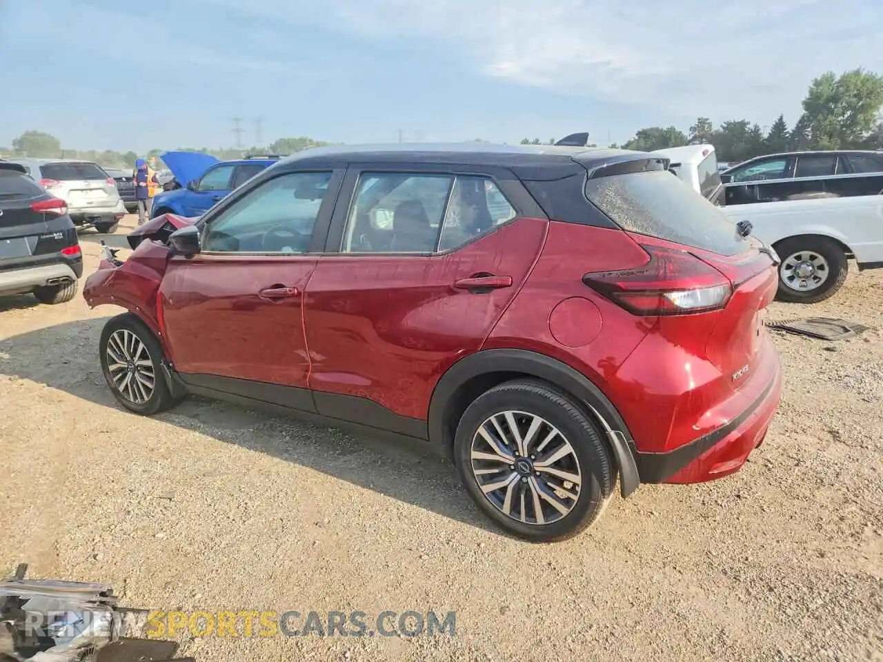 2 fotografías del automóvil dañado 3N1CP5CV4PL531411 NISSAN KICKS 2023