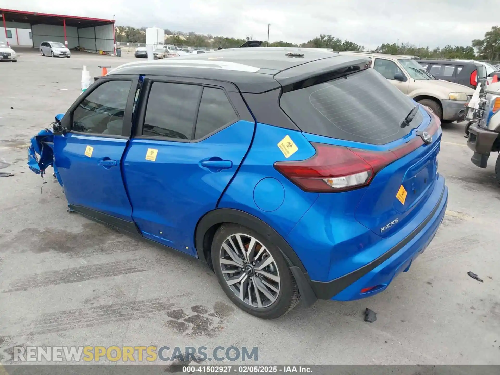 3 Фотография поврежденного автомобиля 3N1CP5CV5PL502113 NISSAN KICKS 2023
