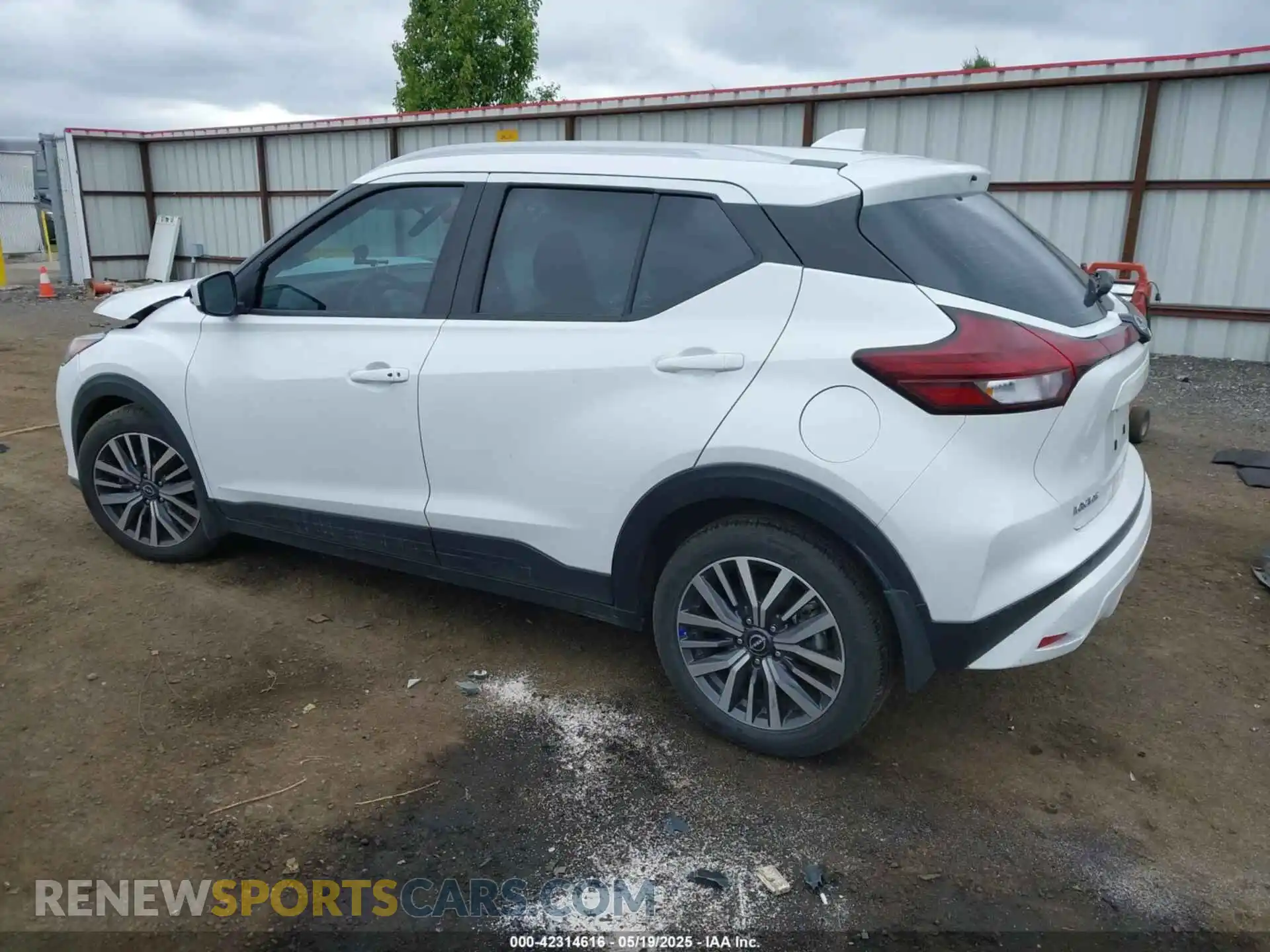 3 Photograph of a damaged car 3N1CP5CV5PL544135 NISSAN KICKS 2023