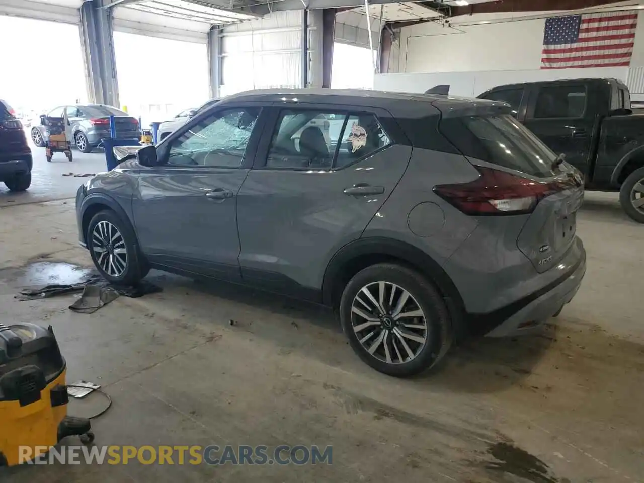 2 fotografías del automóvil dañado 3N1CP5CV6PL517848 NISSAN KICKS 2023