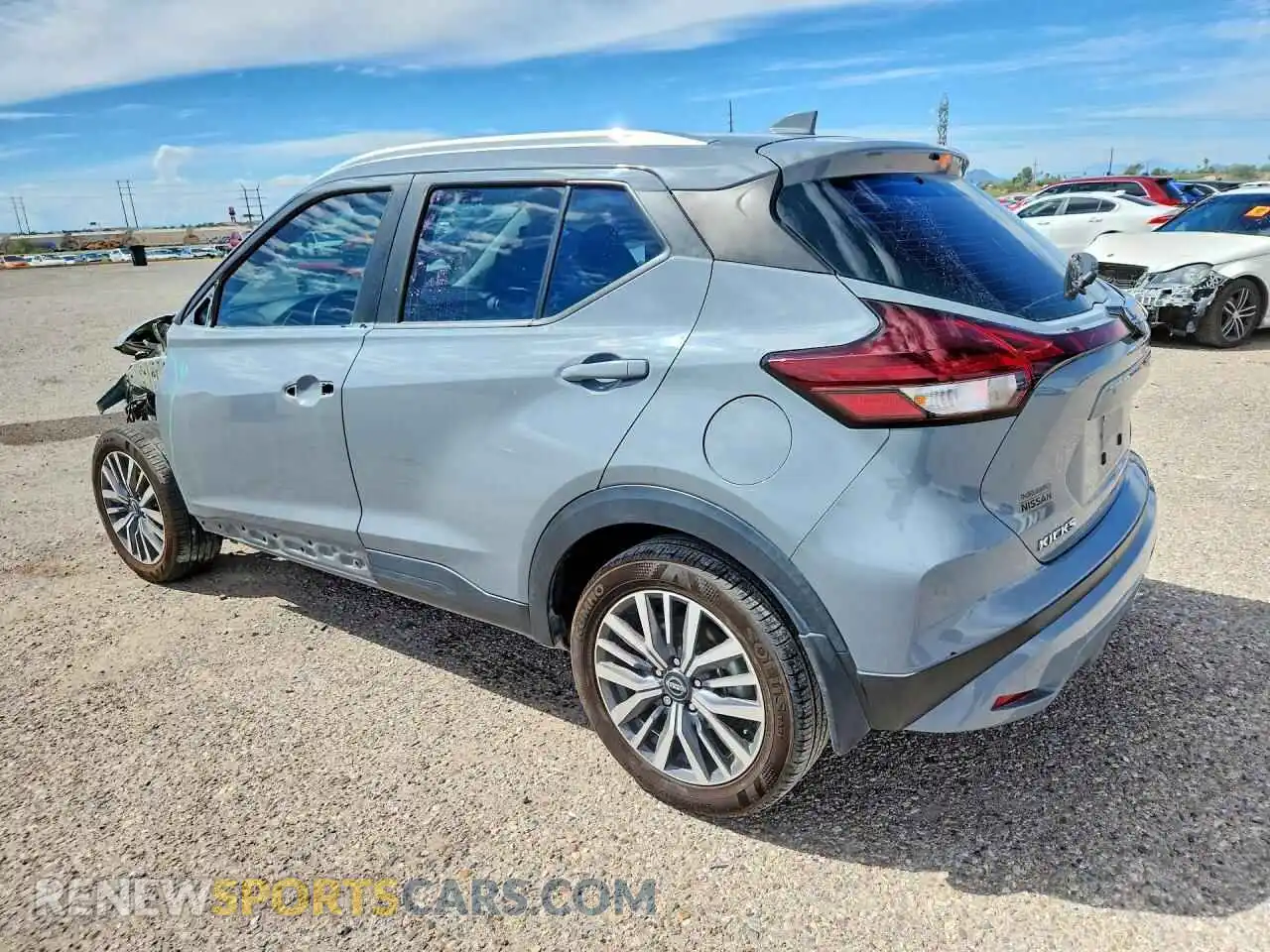 2 fotografías del automóvil dañado 3N1CP5CV7PL465842 NISSAN KICKS 2023