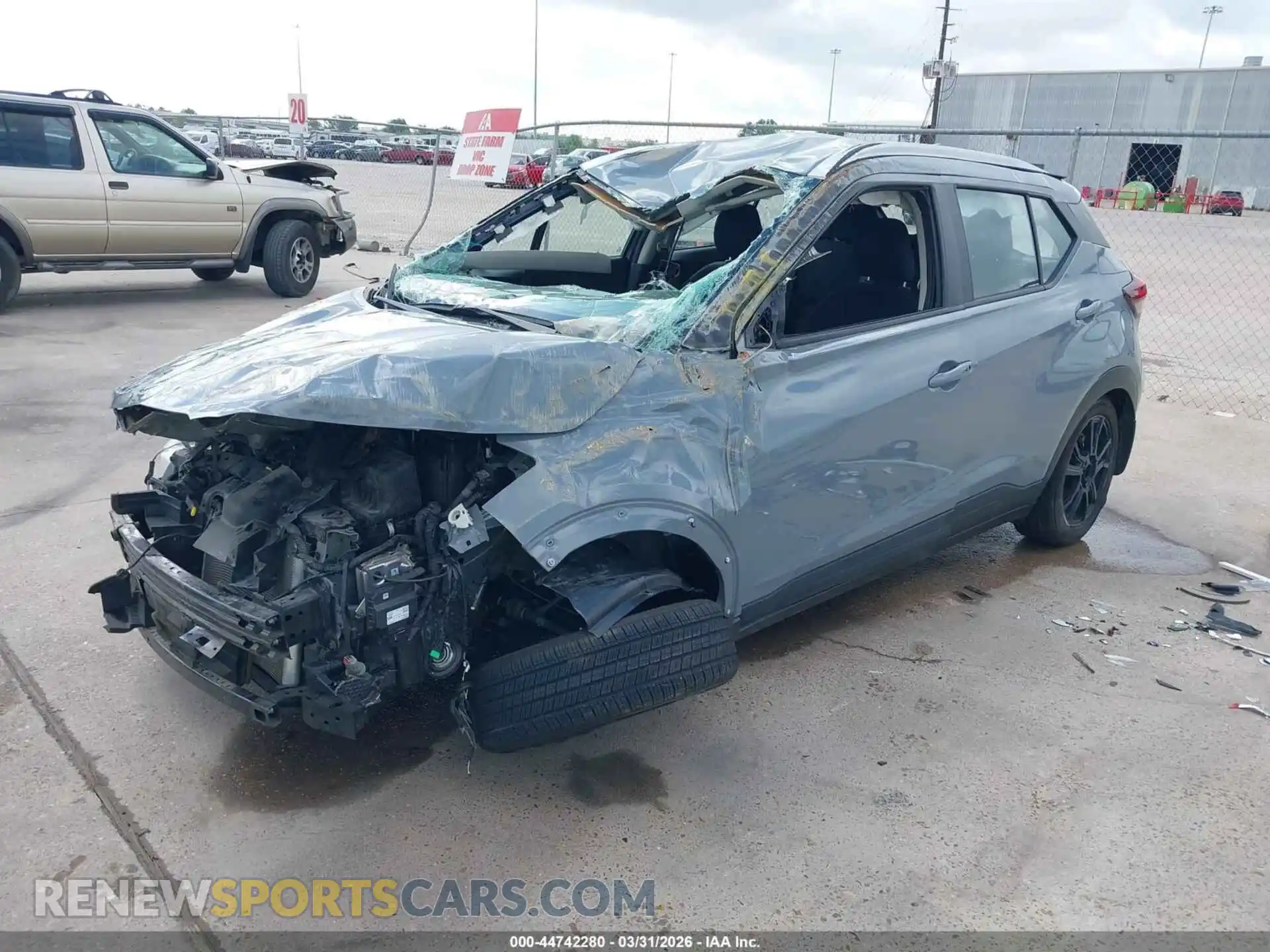 2 Photograph of a damaged car 3N1CP5CV7PL538062 NISSAN KICKS 2023