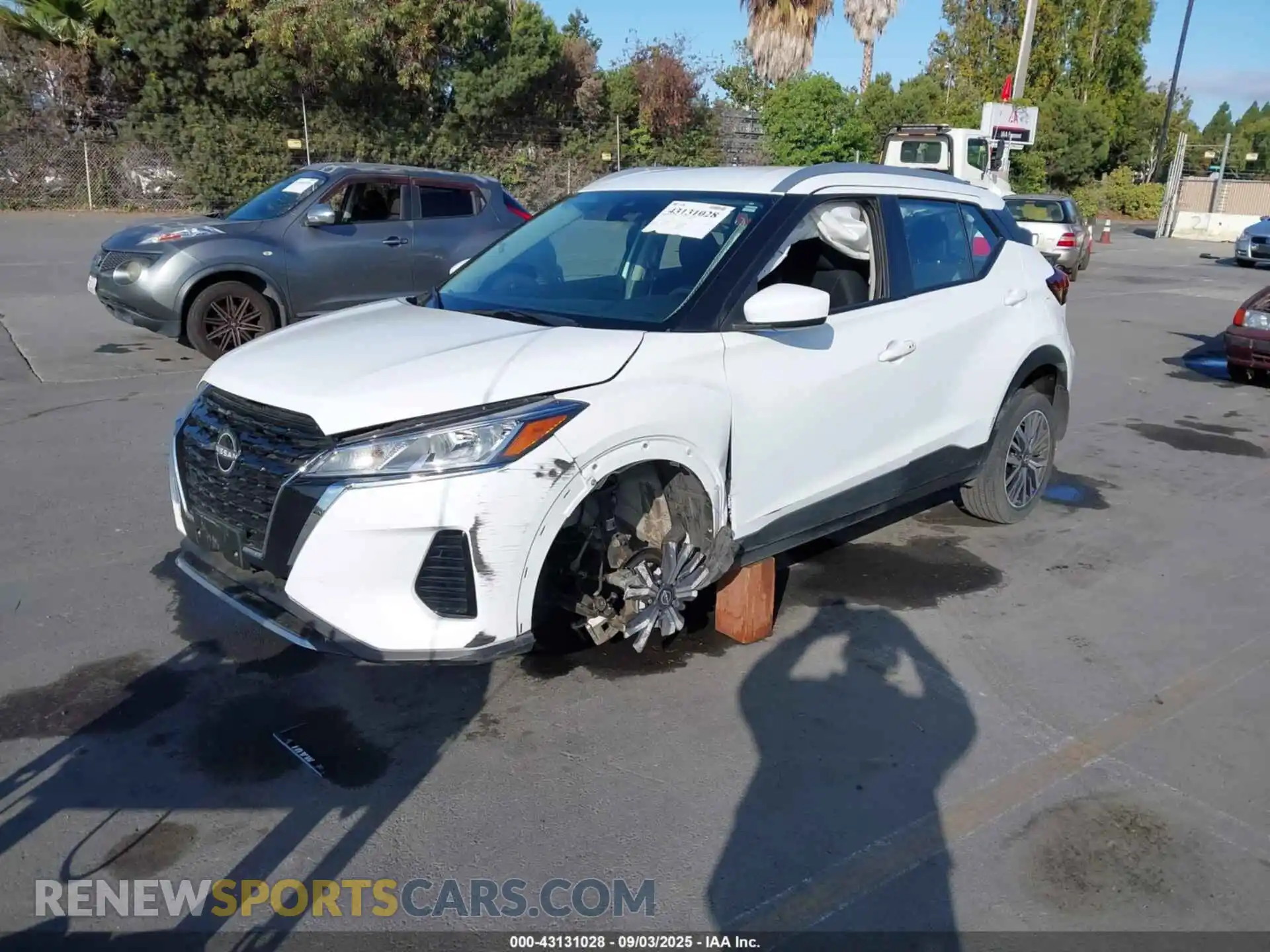 2 Photograph of a damaged car 3N1CP5CV9PL565876 NISSAN KICKS 2023