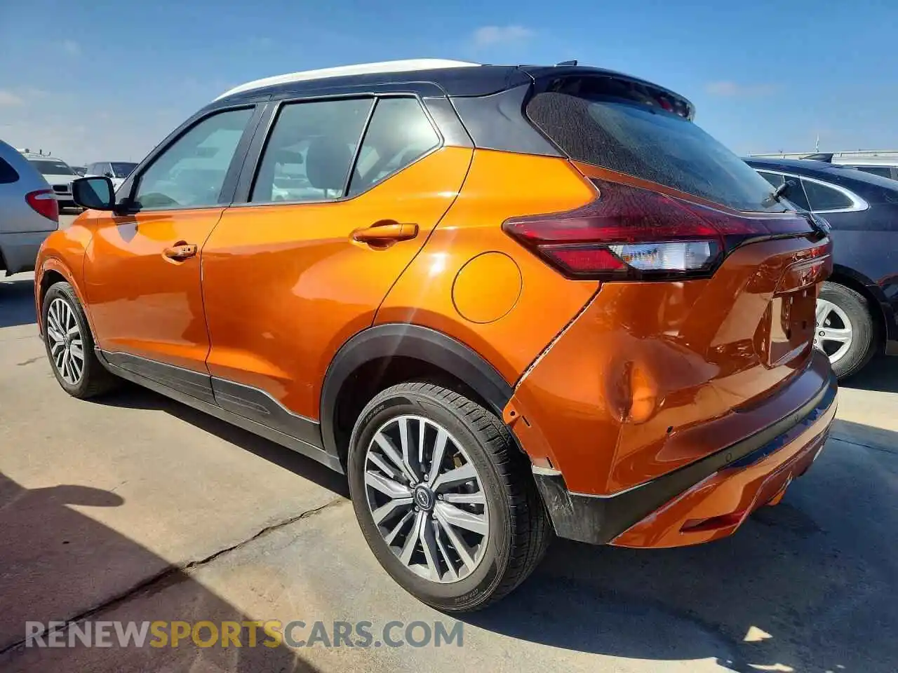 2 fotografías del automóvil dañado 3N1CP5CVXPL467049 NISSAN KICKS 2023