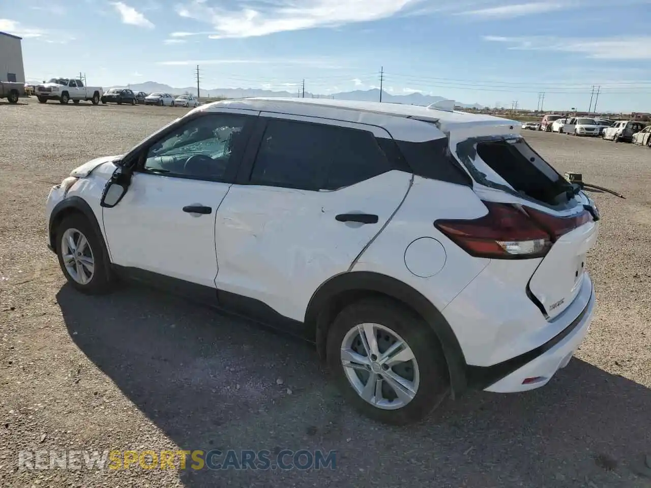 2 fotografías del automóvil dañado 3N1CP5BV2RL594303 NISSAN KICKS 2024