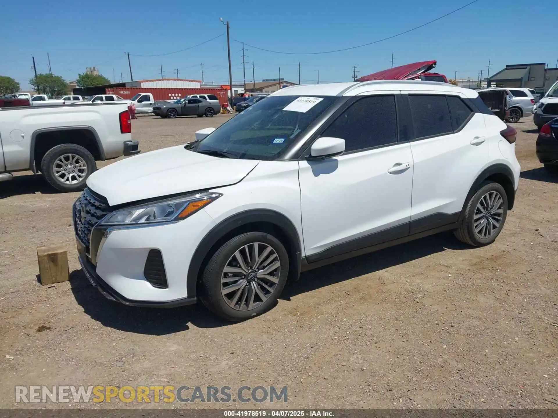 2 fotografías del automóvil dañado 3N1CP5CV0RL482954 NISSAN KICKS 2024