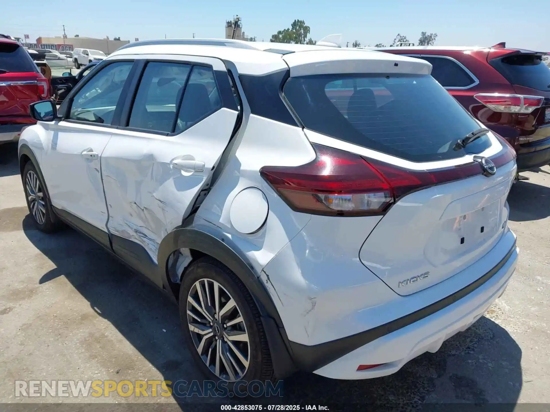 3 Photograph of a damaged car 3N1CP5CV2RL510138 NISSAN KICKS 2024
