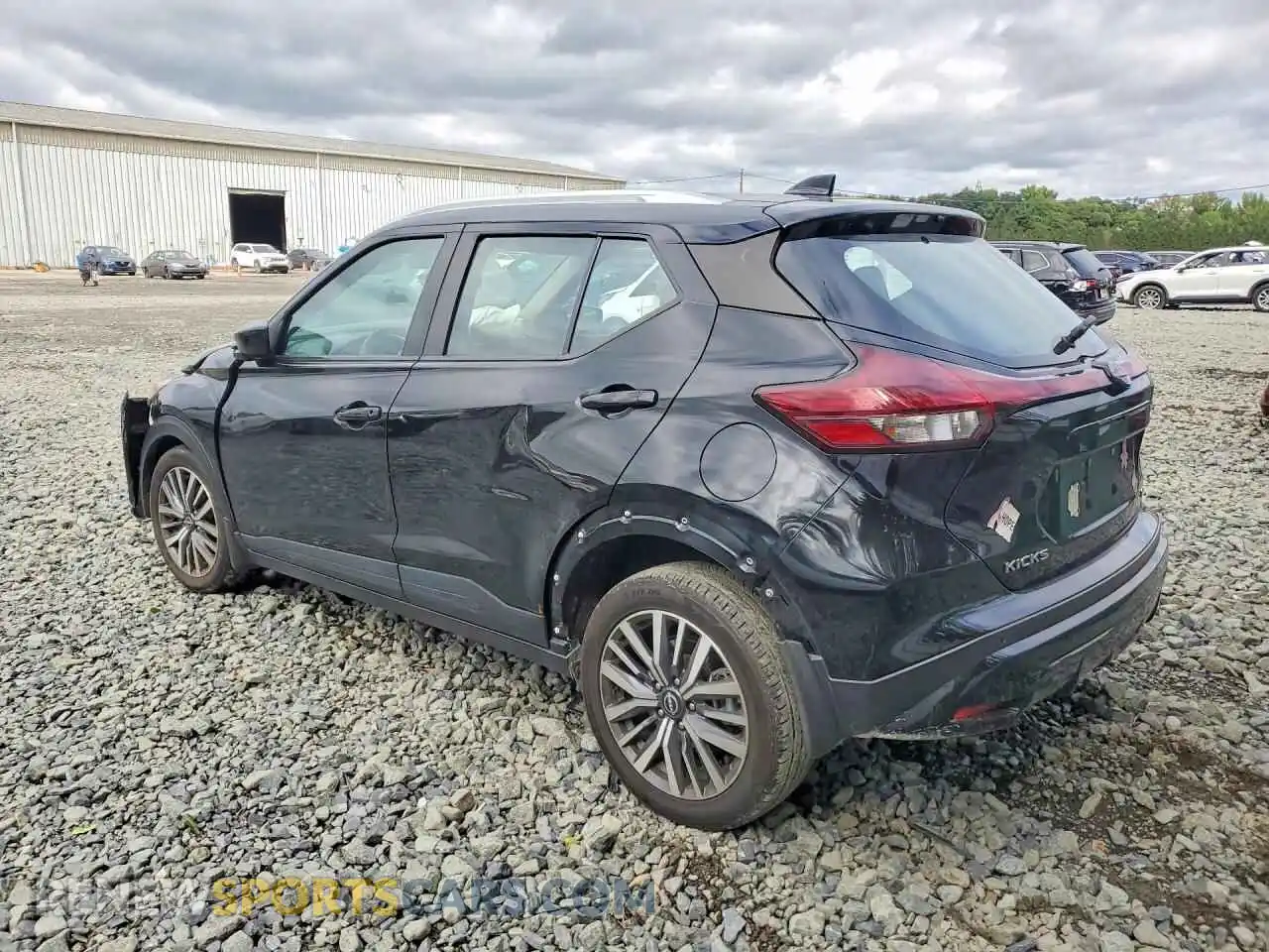 2 fotografías del automóvil dañado 3N1CP5CV4RL489373 NISSAN KICKS 2024