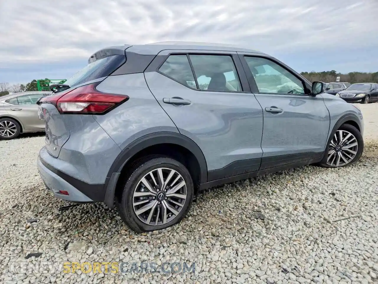 3 Photograph of a damaged car 3N1CP5CV7RL555253 NISSAN KICKS 2024